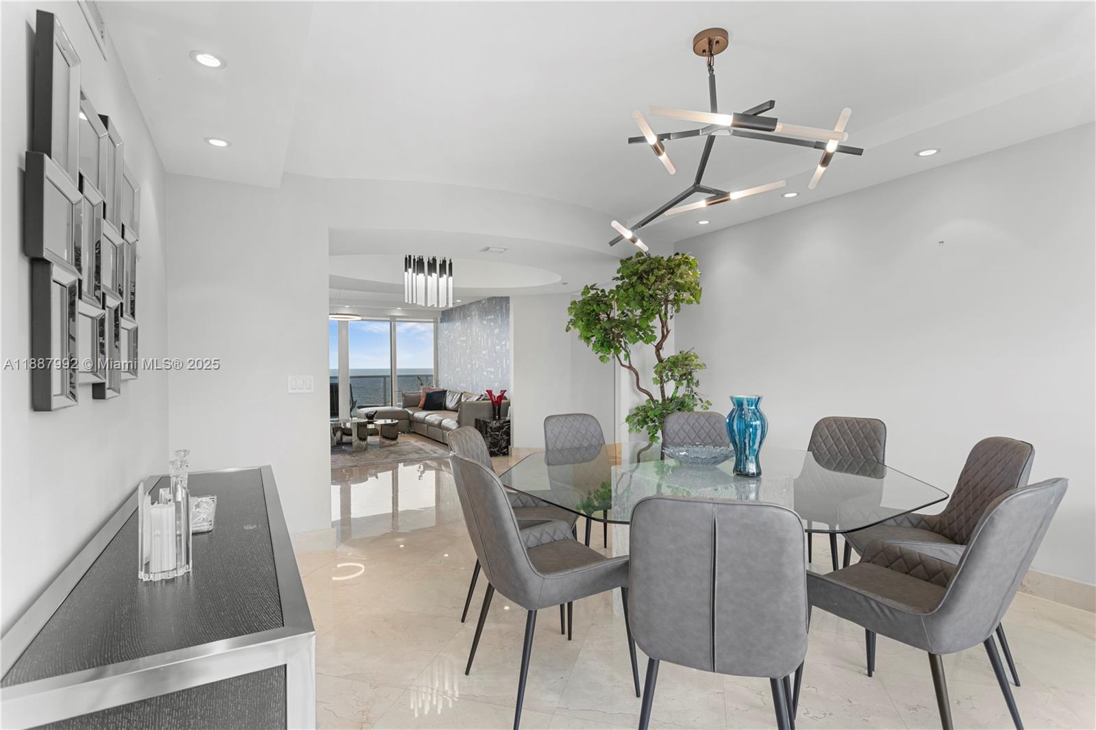 19111 Collins Ave # 604