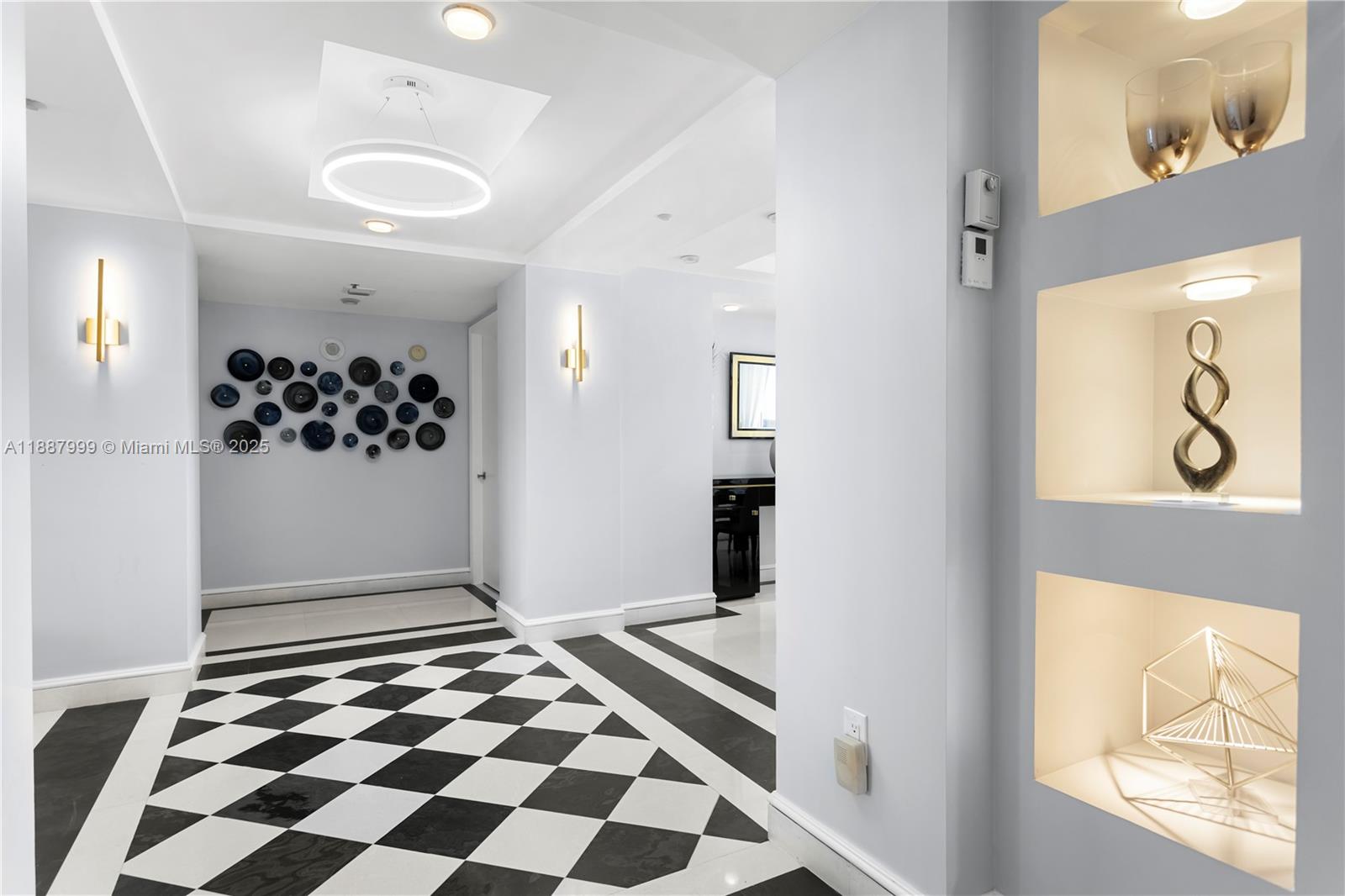 19111 Collins Ave # 806