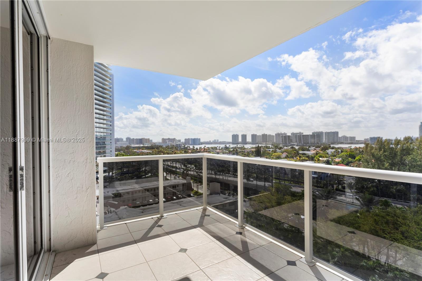 19111 Collins Ave # 806
