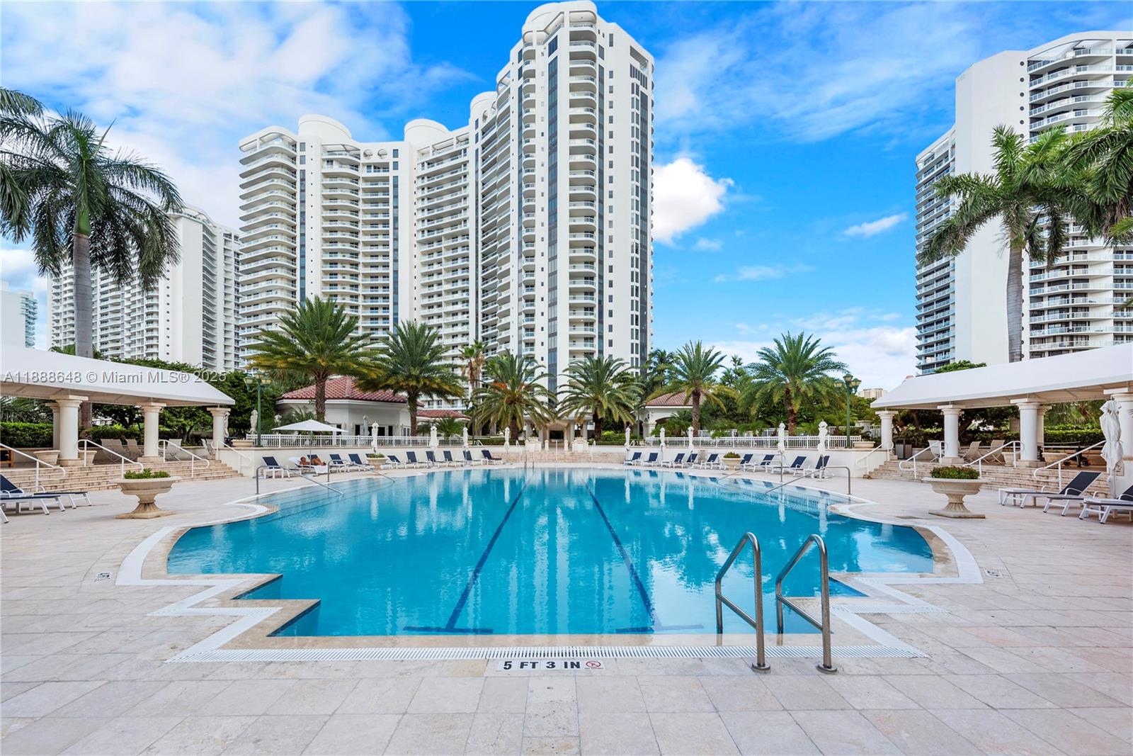 6000 Island Blvd # 203