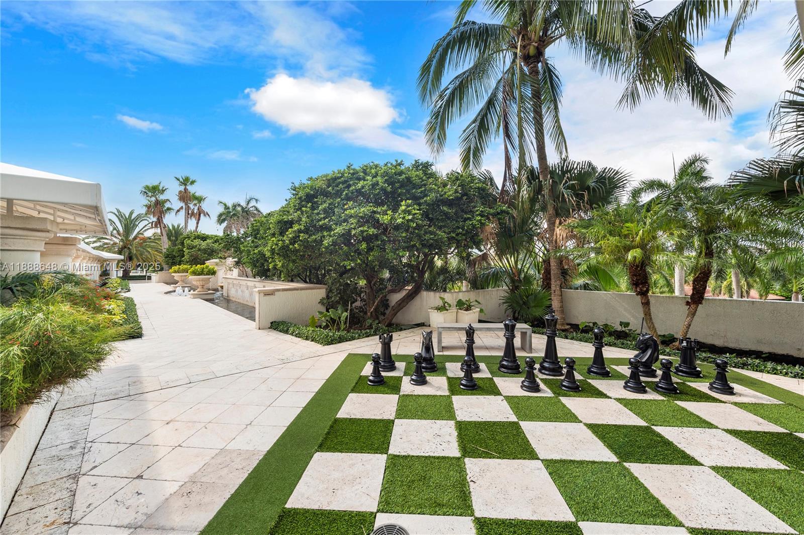6000 Island Blvd # 203
