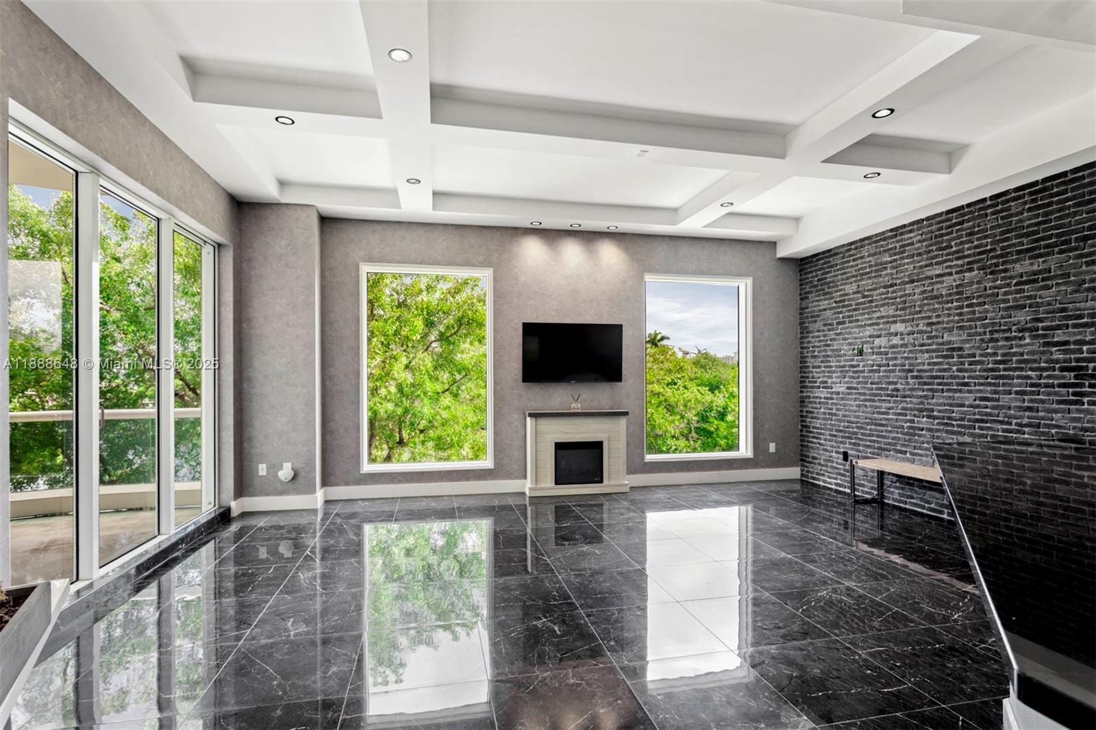 6000 Island Blvd # 203