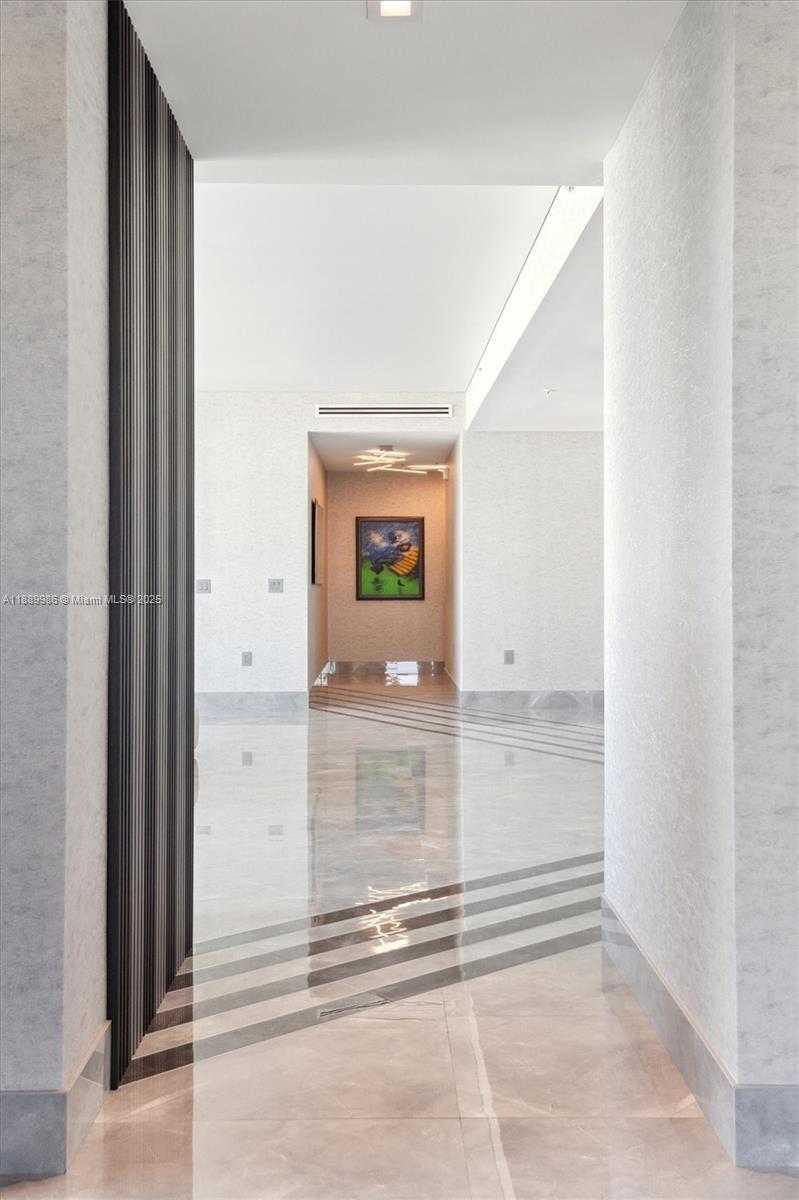 330 Sunny Isles Blvd Unit: 5-UPH04