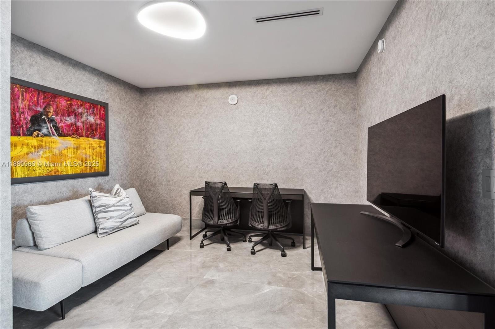 330 Sunny Isles Blvd Unit: 5-UPH04
