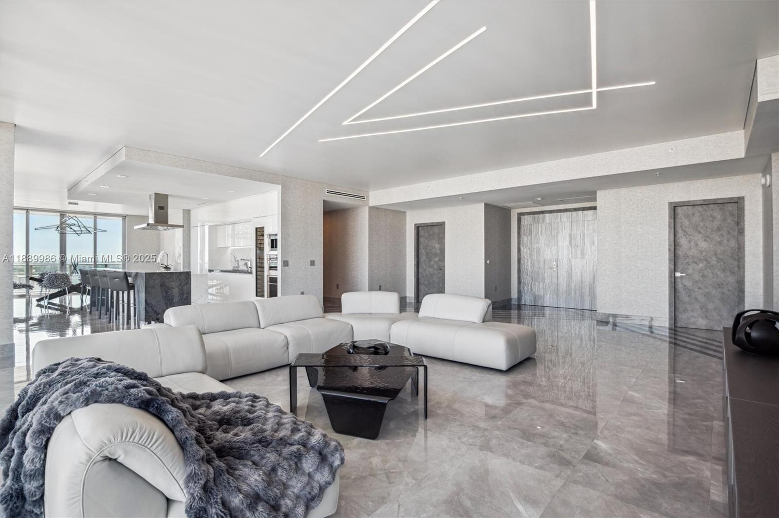330 Sunny Isles Blvd Unit: 5-UPH04