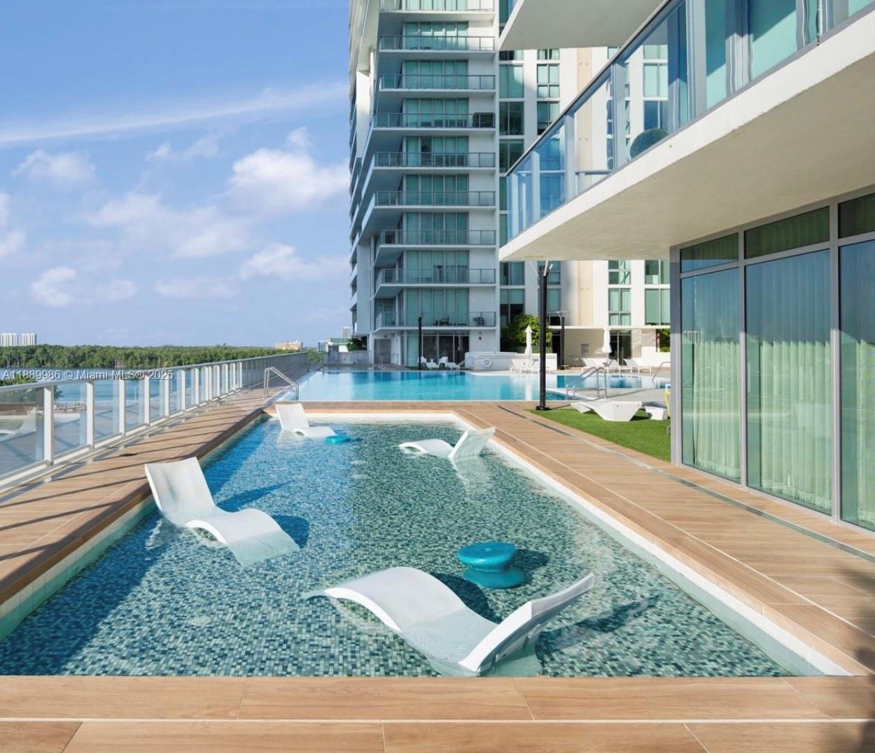 330 Sunny Isles Blvd Unit: 5-UPH04