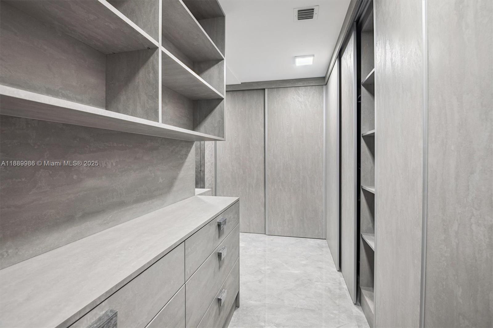 330 Sunny Isles Blvd Unit: 5-UPH04