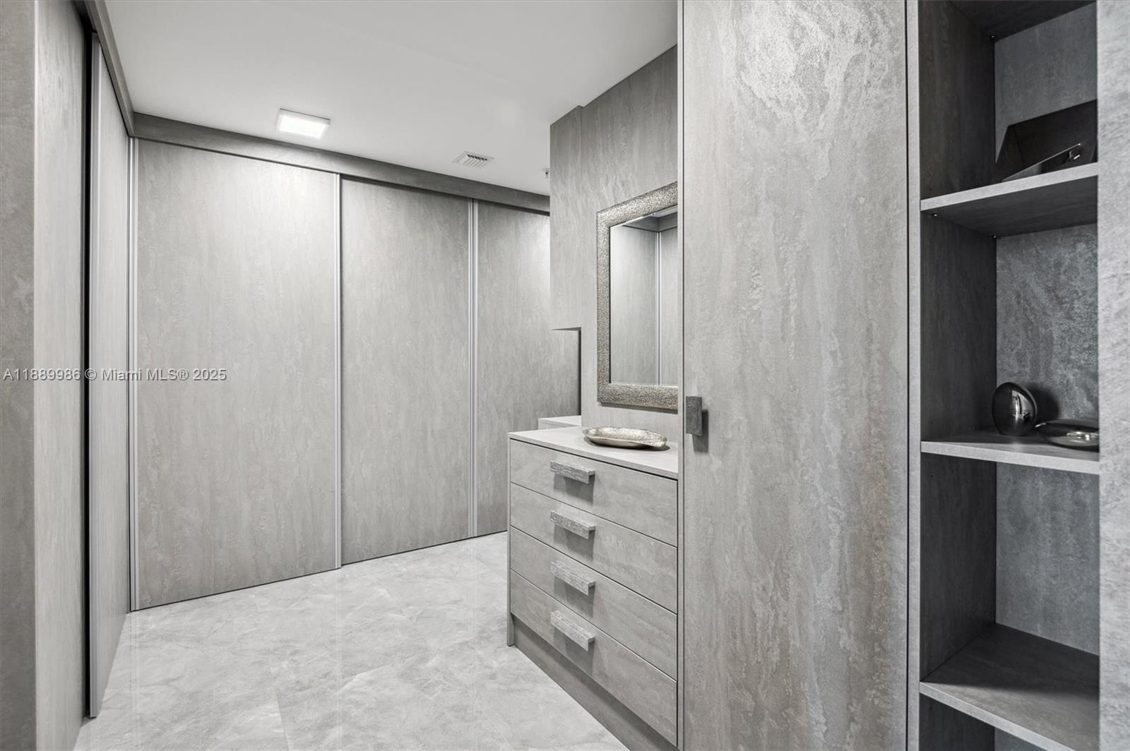 330 Sunny Isles Blvd Unit: 5-UPH04
