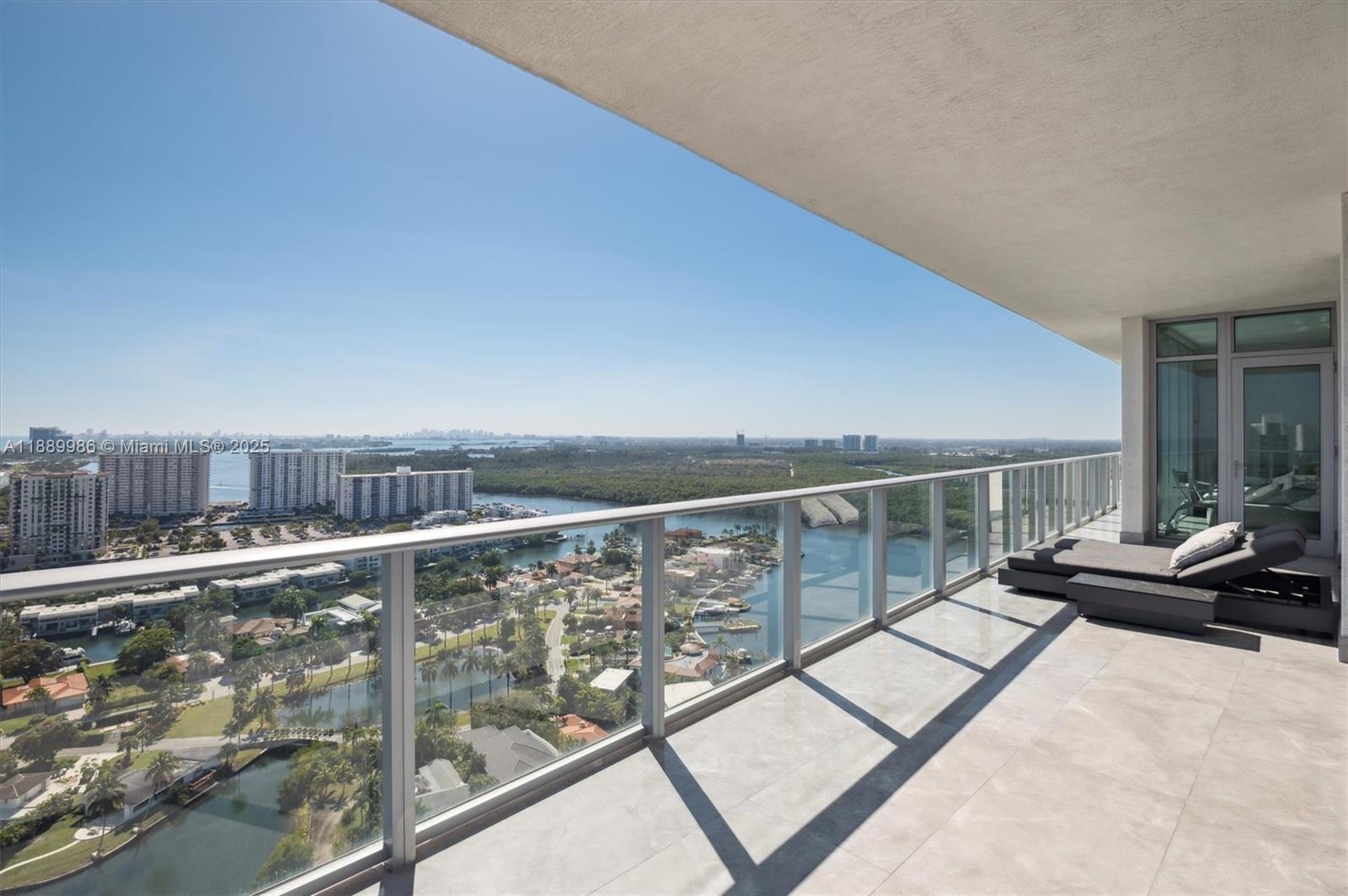330 Sunny Isles Blvd Unit: 5-UPH04