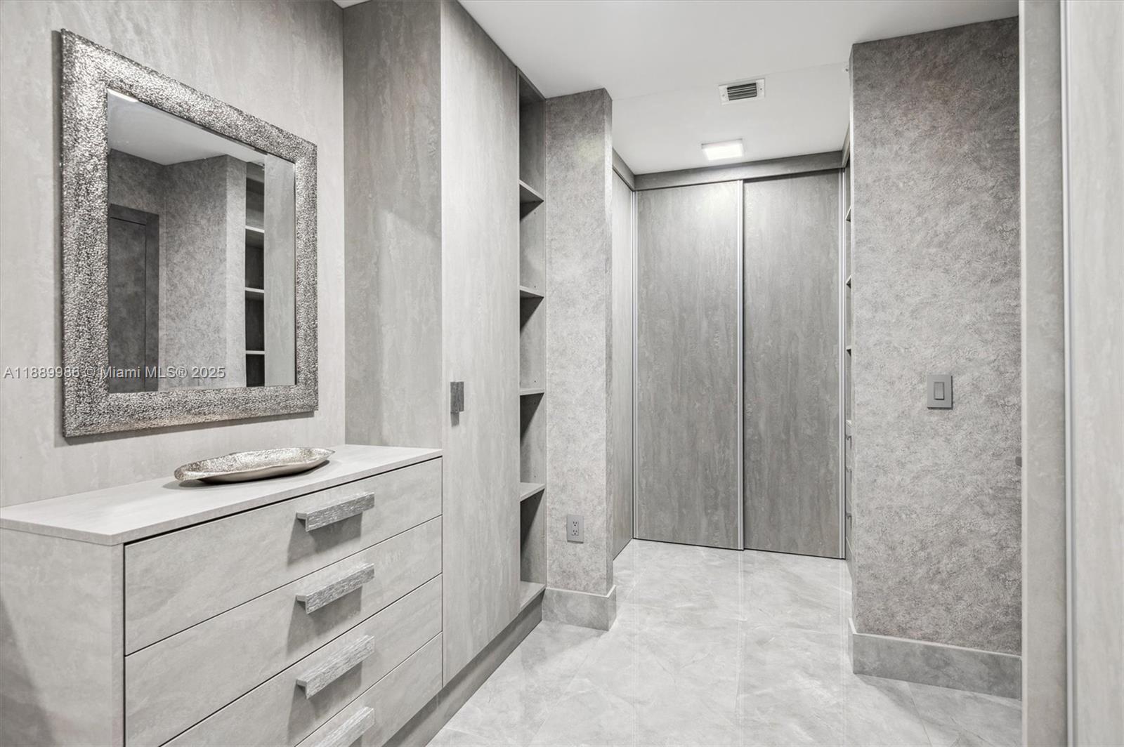330 Sunny Isles Blvd Unit: 5-UPH04