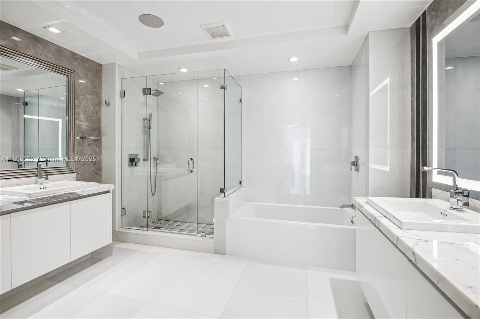 330 Sunny Isles Blvd Unit: 5-UPH04