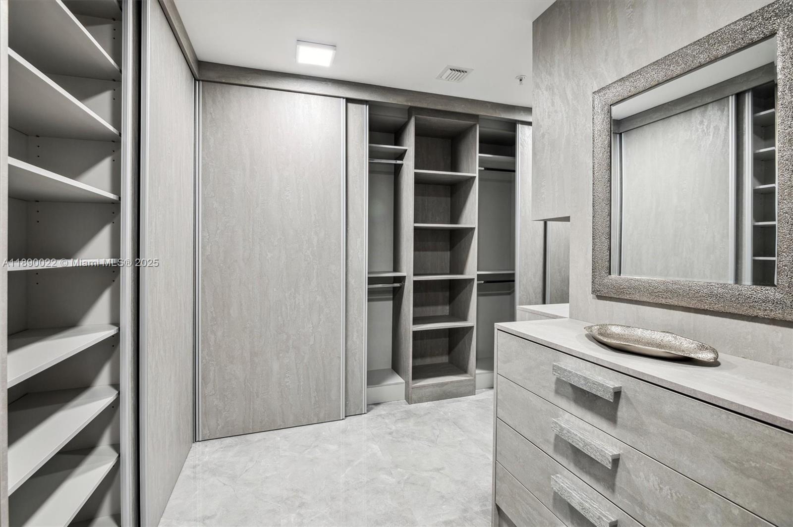 330 Sunny Isles Blvd Unit: 5-UPH04