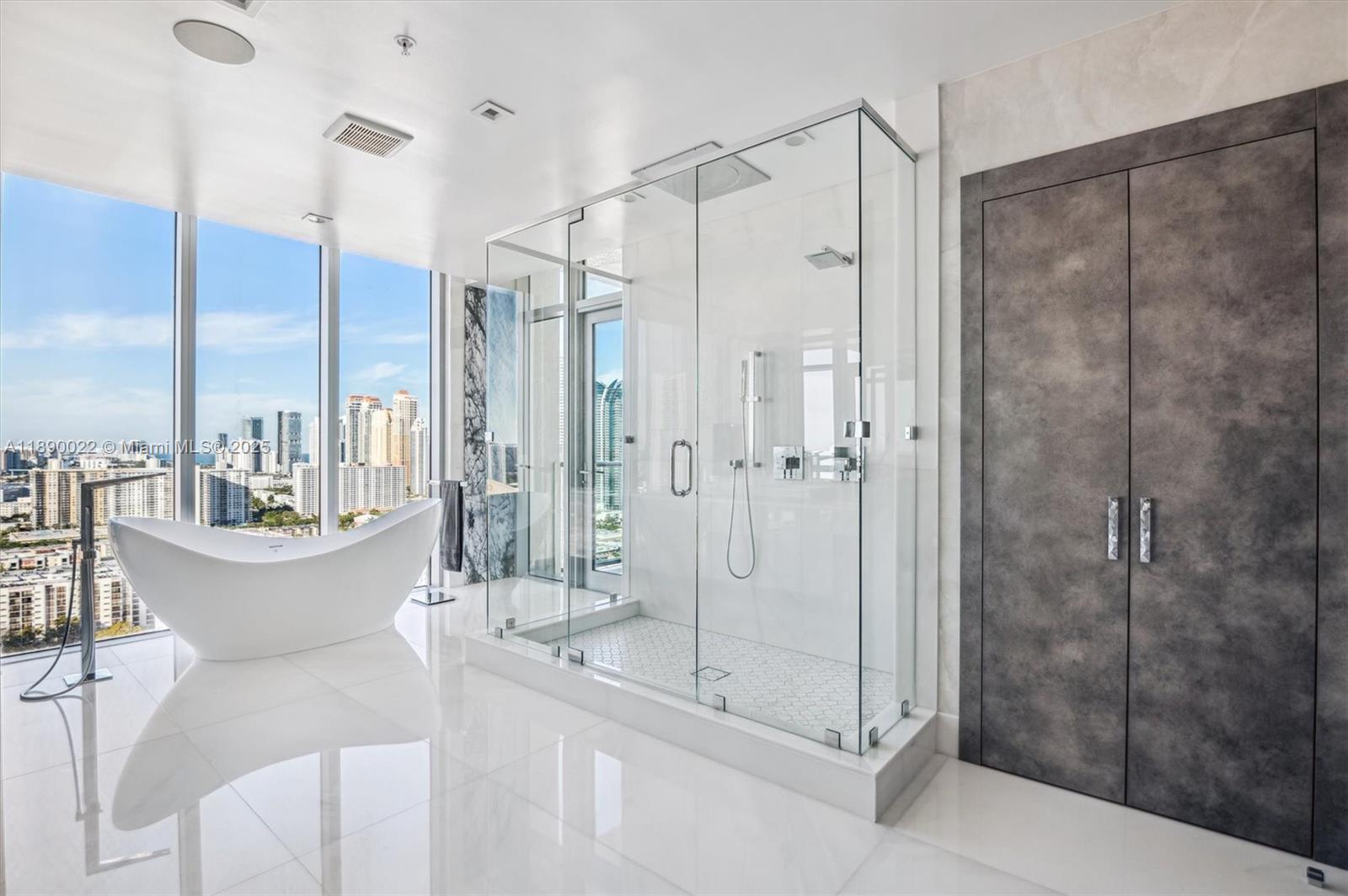 330 Sunny Isles Blvd Unit: 5-UPH04