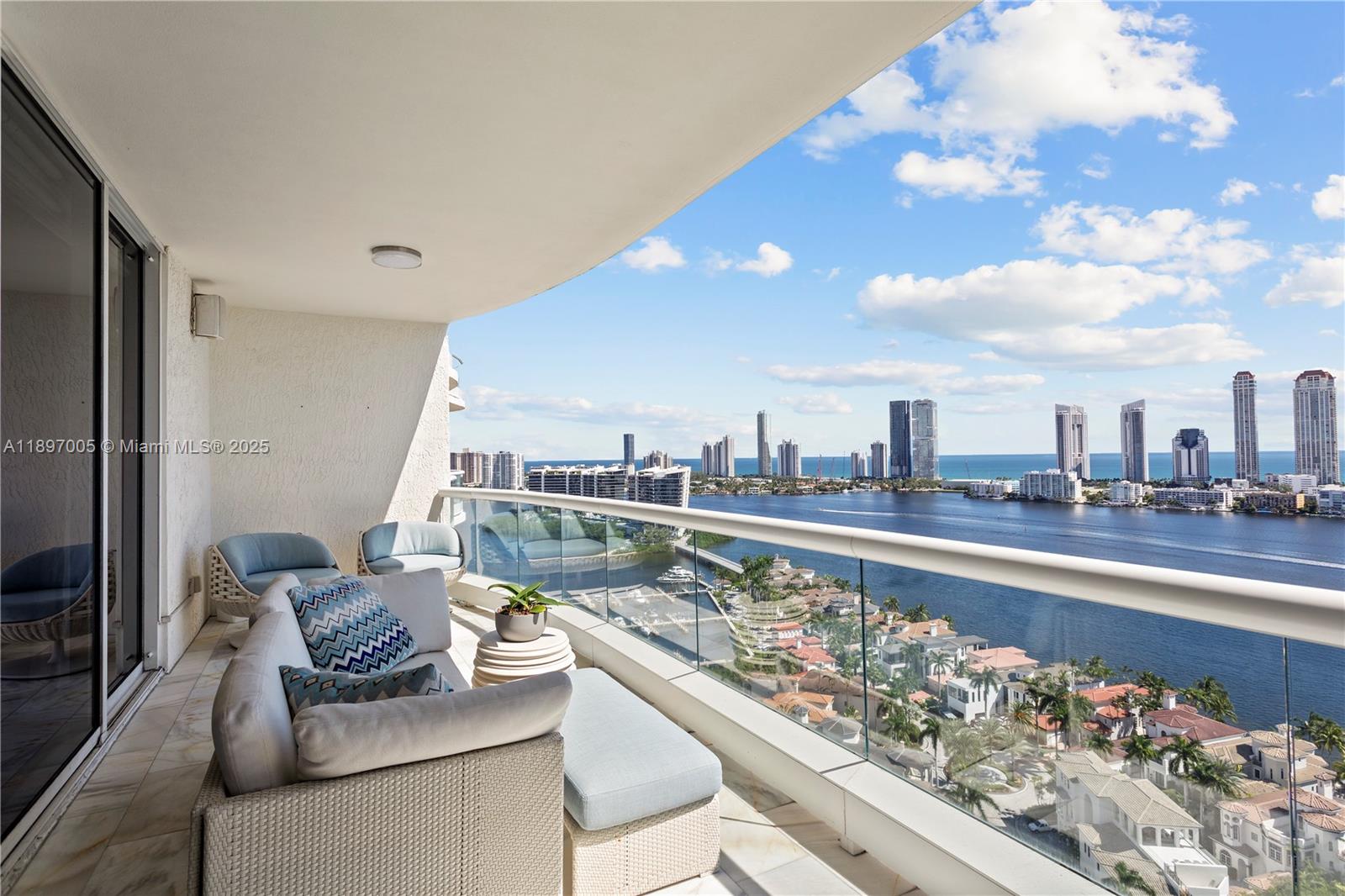 6000 Island Blvd # 2507