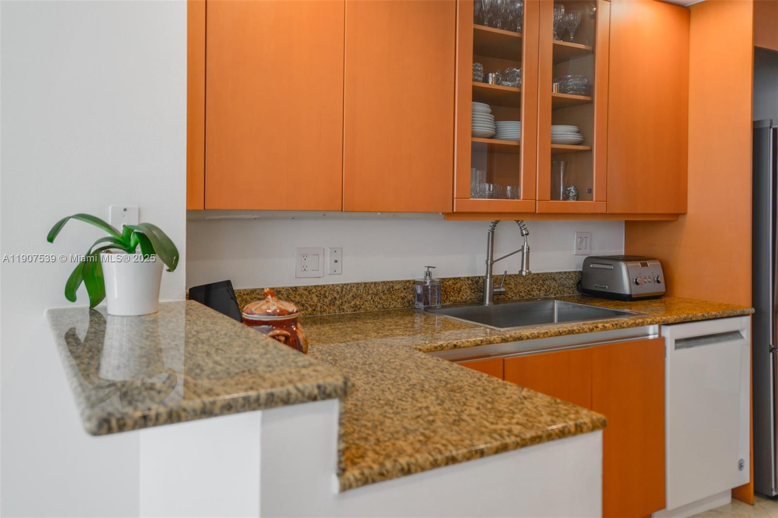 21050 Point Pl # 702