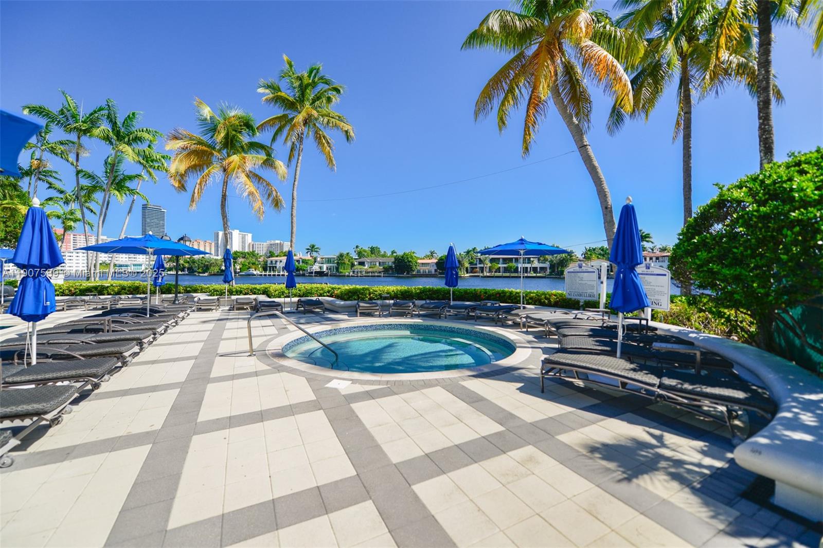 21050 Point Pl # 702