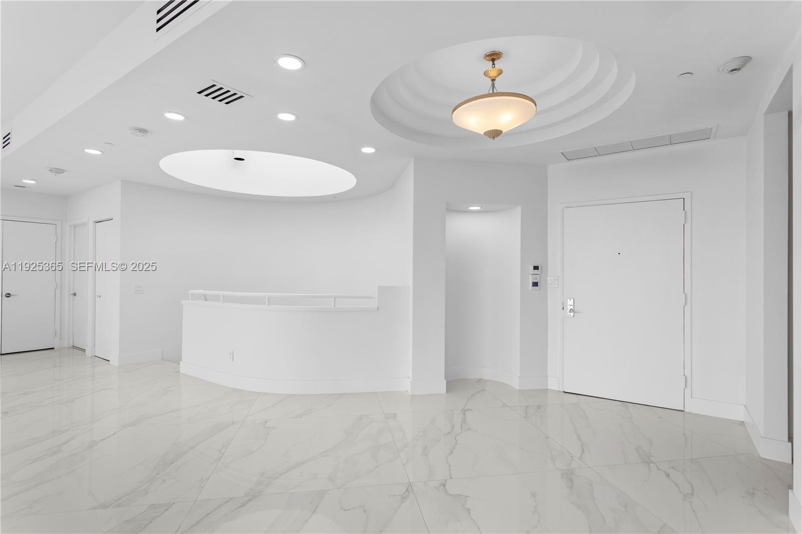 2000 Island Blvd # 5 Unit: PH-5