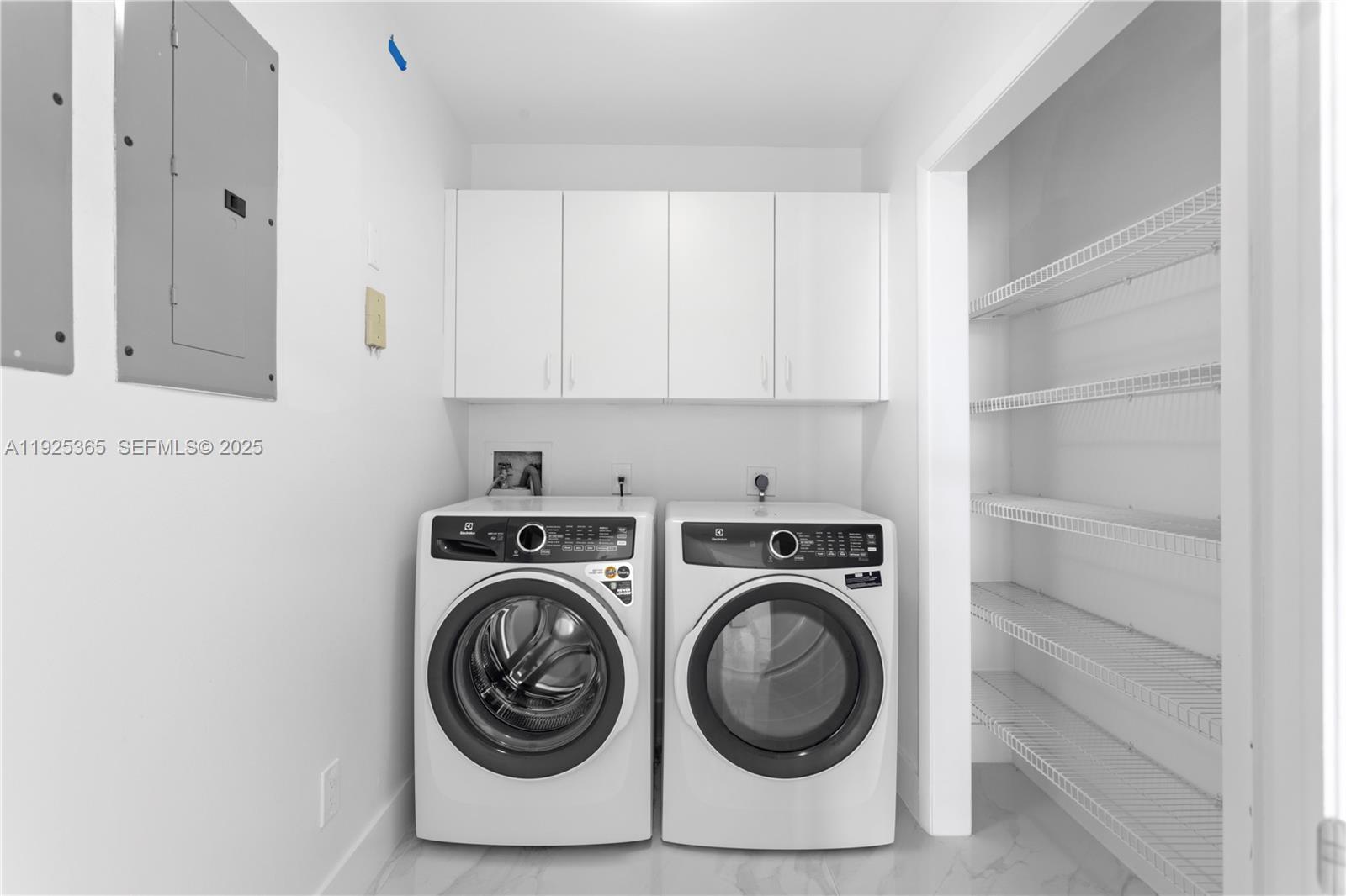 2000 Island Blvd # 5 Unit: PH-5