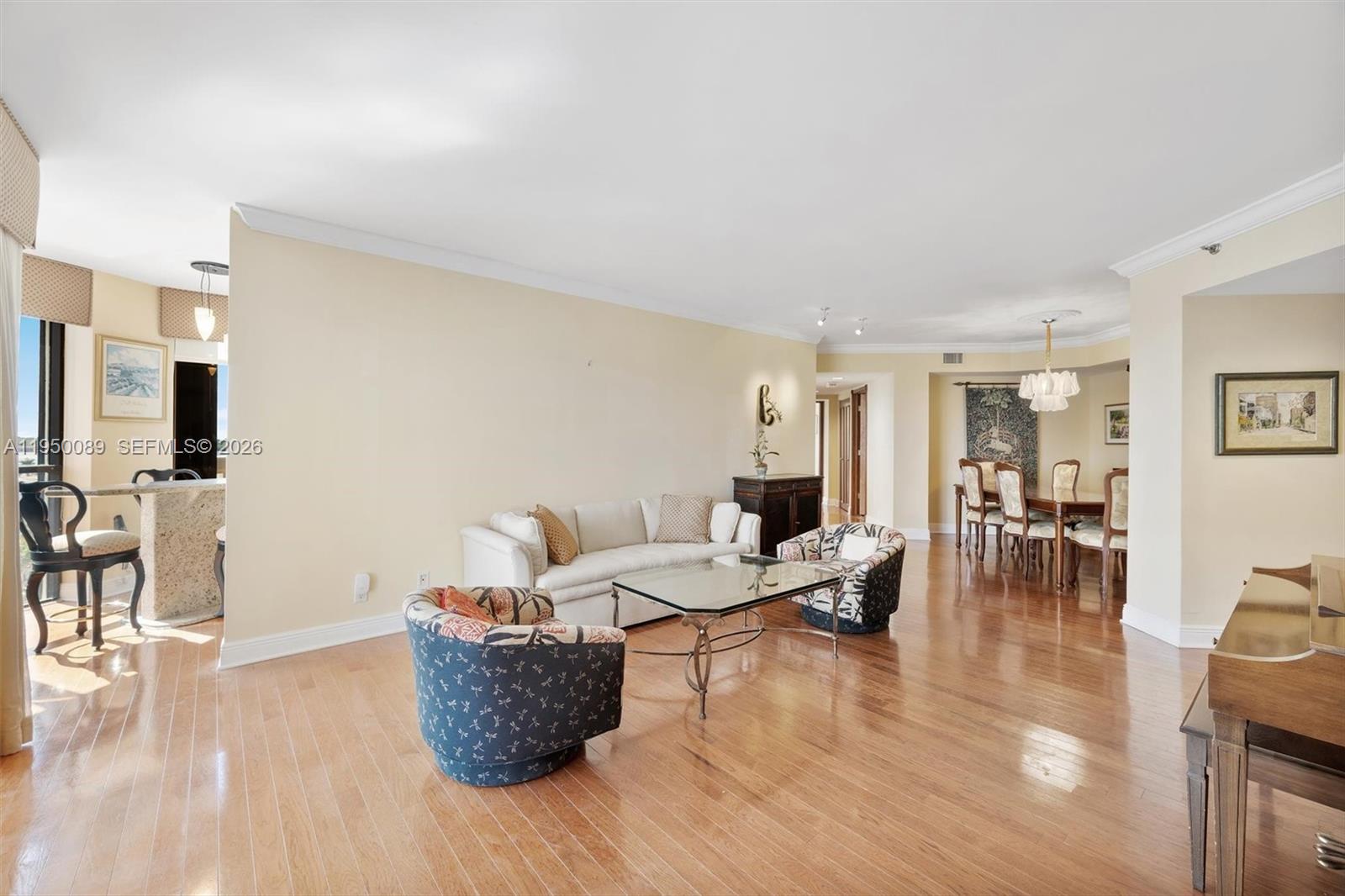 1000 E Island Blvd # 803