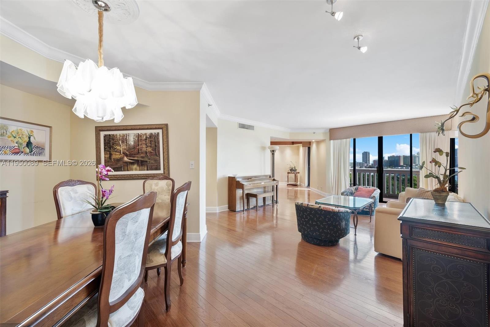 1000 E Island Blvd # 803