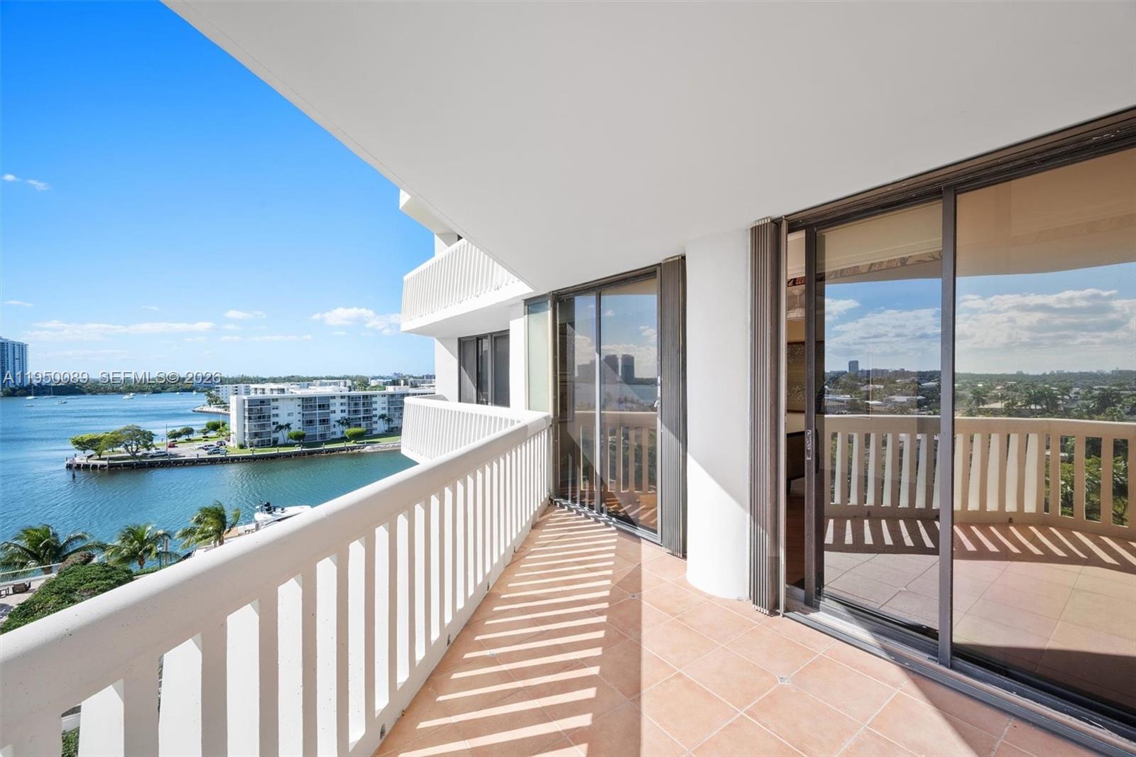 1000 E Island Blvd # 803