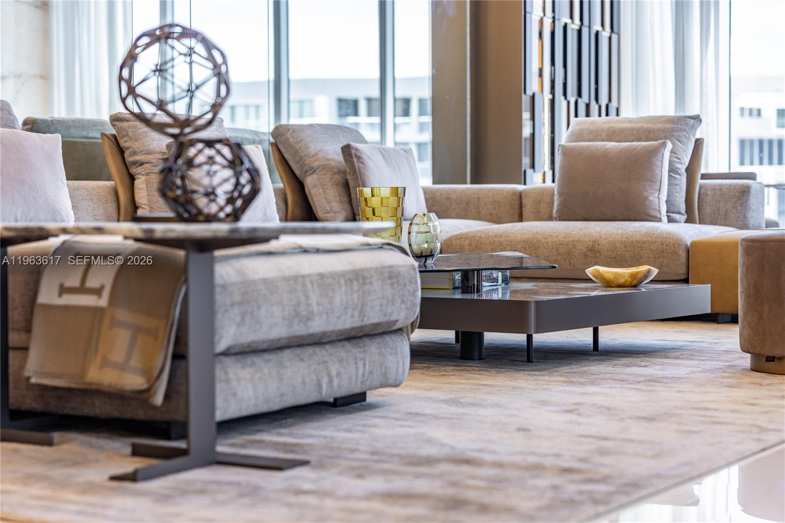 4100 Island Blvd # 1 Unit: PH-1