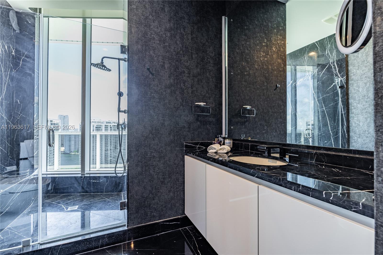 4100 Island Blvd # 1 Unit: PH-1