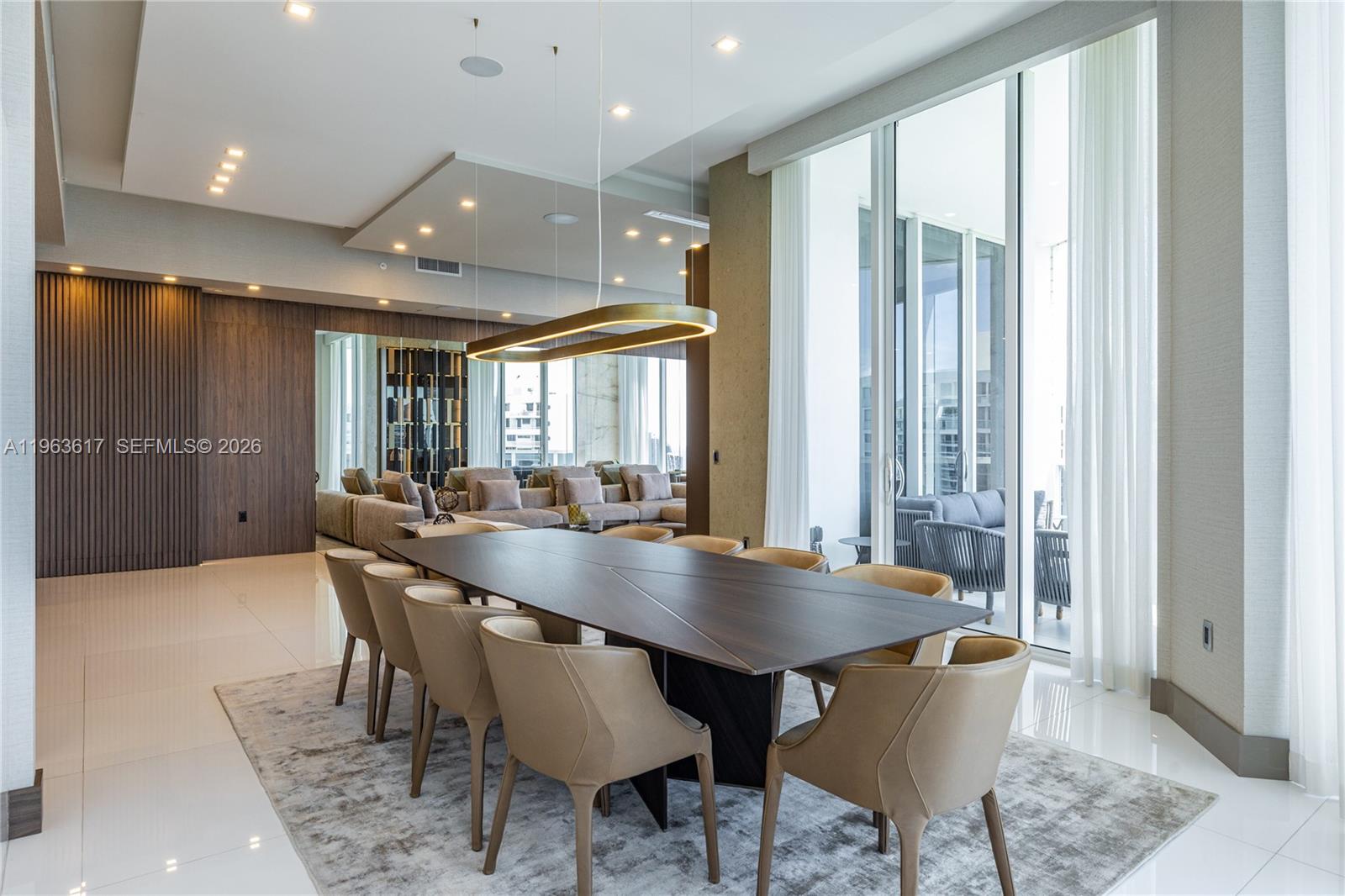 4100 Island Blvd # 1 Unit: PH-1