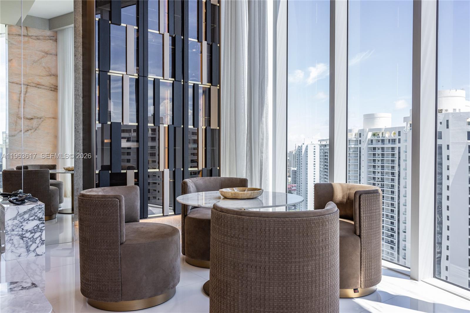 4100 Island Blvd # 1 Unit: PH-1