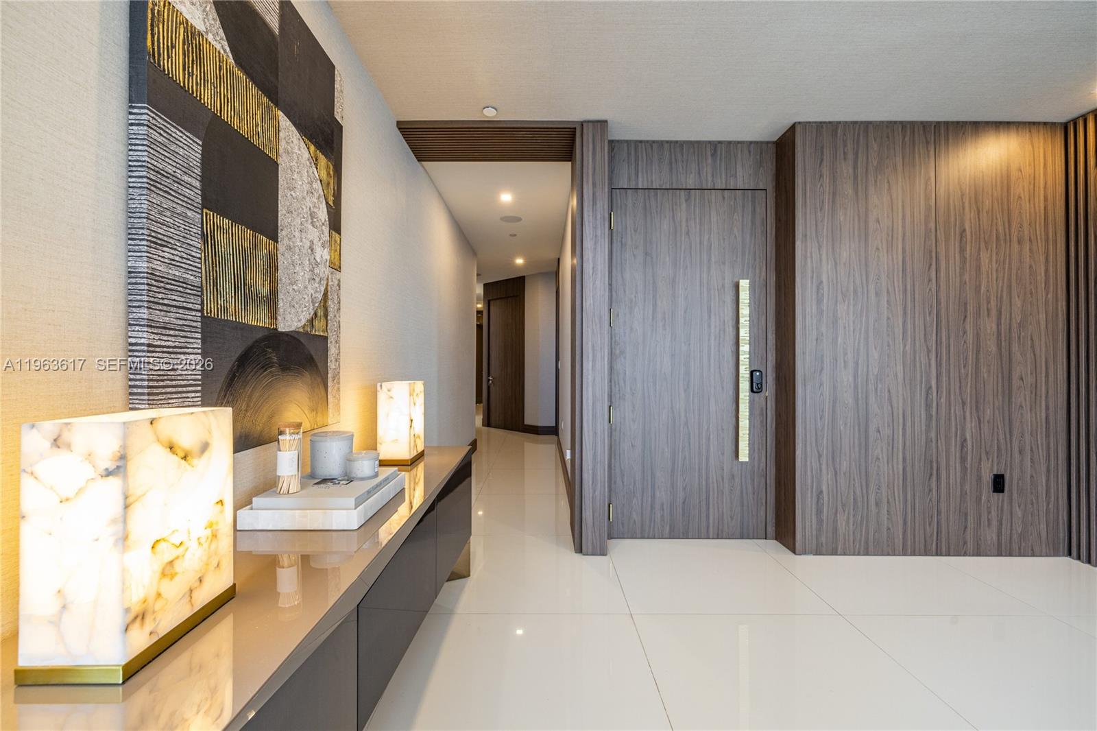 4100 Island Blvd # 1 Unit: PH-1