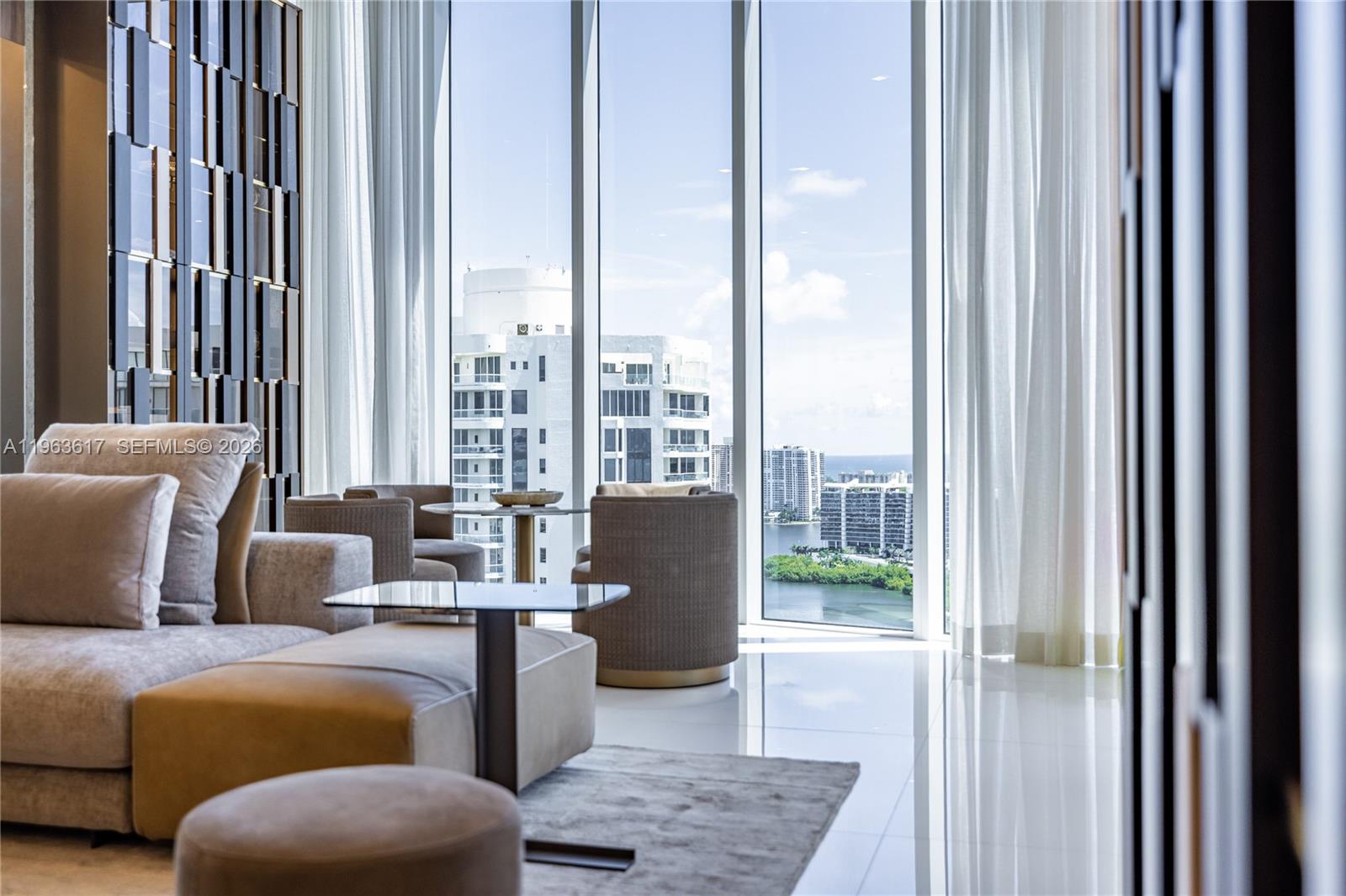 4100 Island Blvd # 1 Unit: PH-1