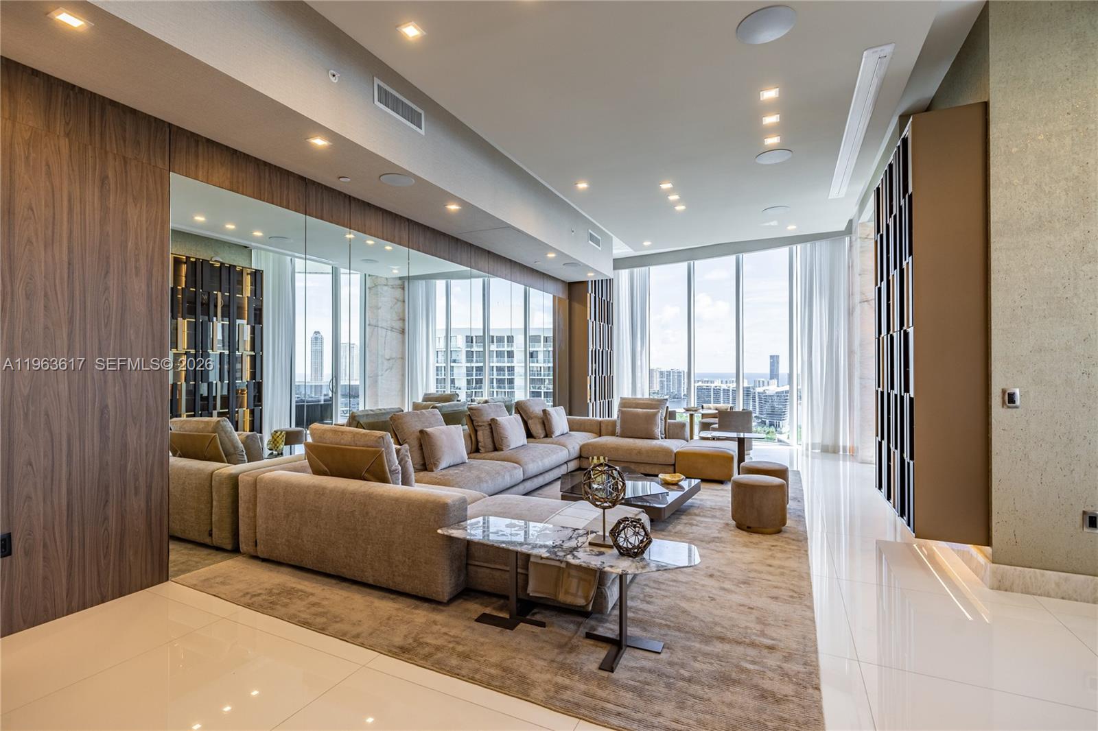 4100 Island Blvd # 1 Unit: PH-1