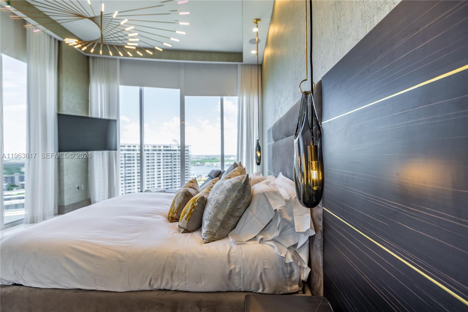 4100 Island Blvd # 1 Unit: PH-1