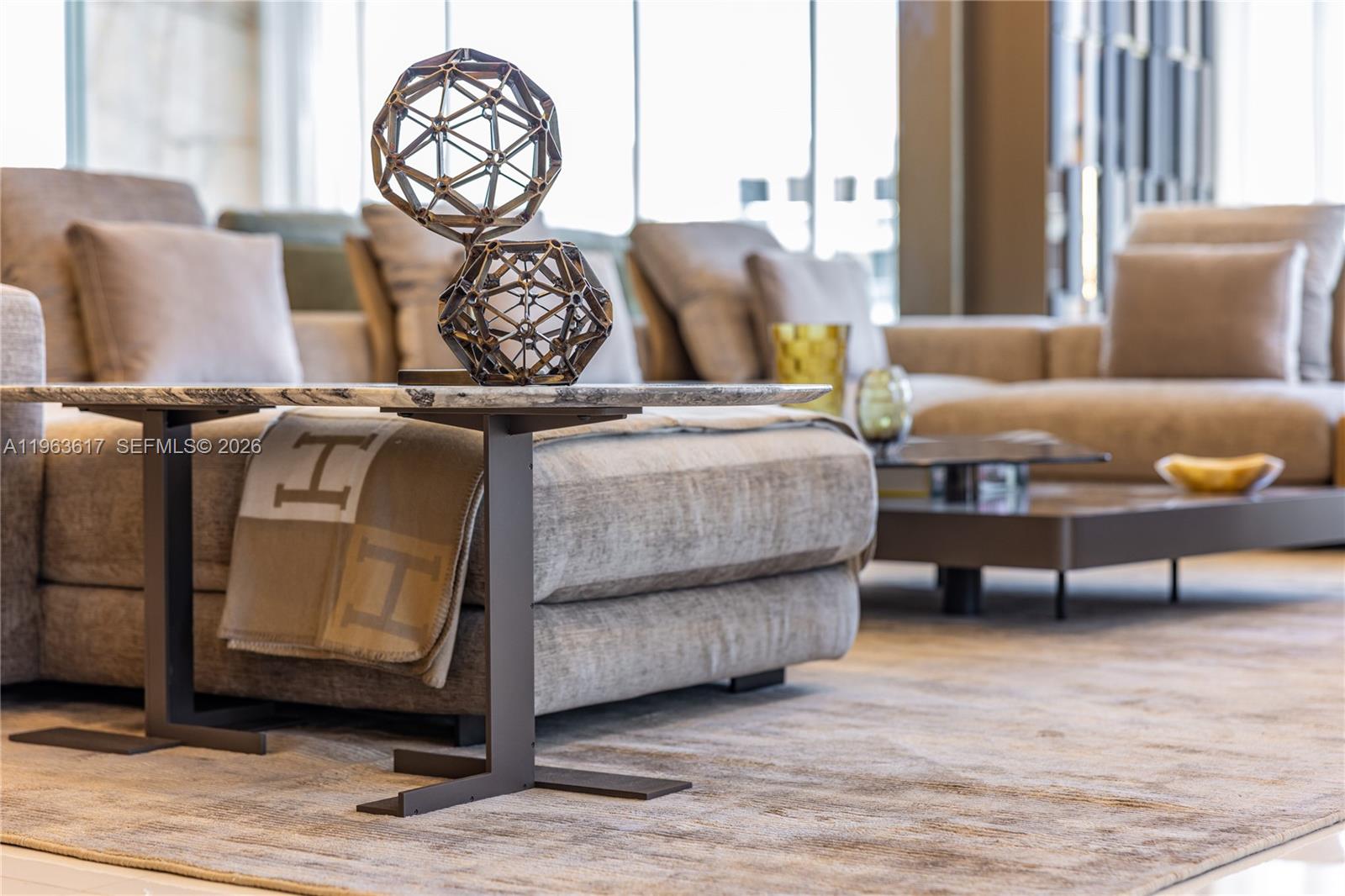 4100 Island Blvd # 1 Unit: PH-1