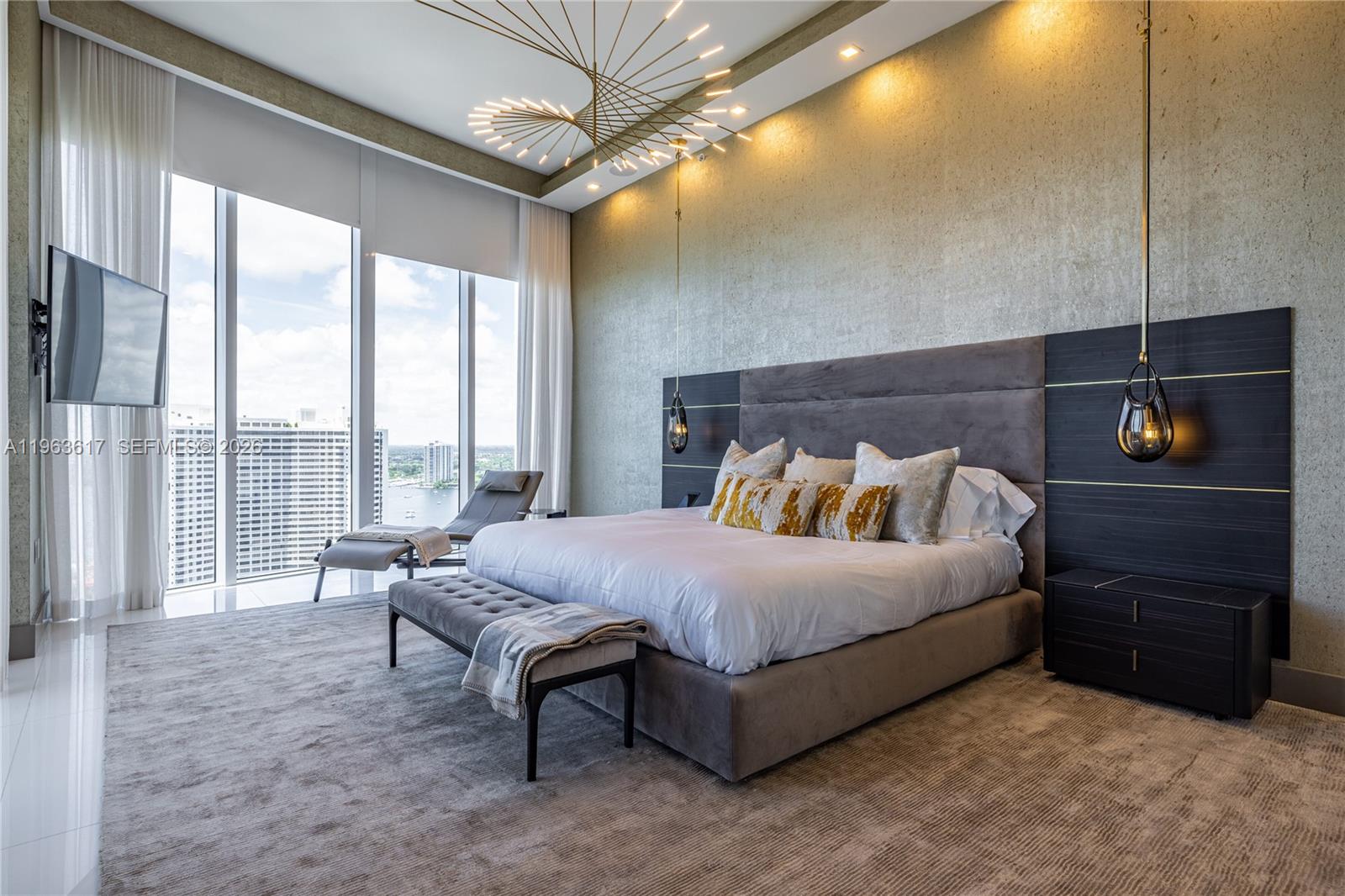 4100 Island Blvd # 1 Unit: PH-1