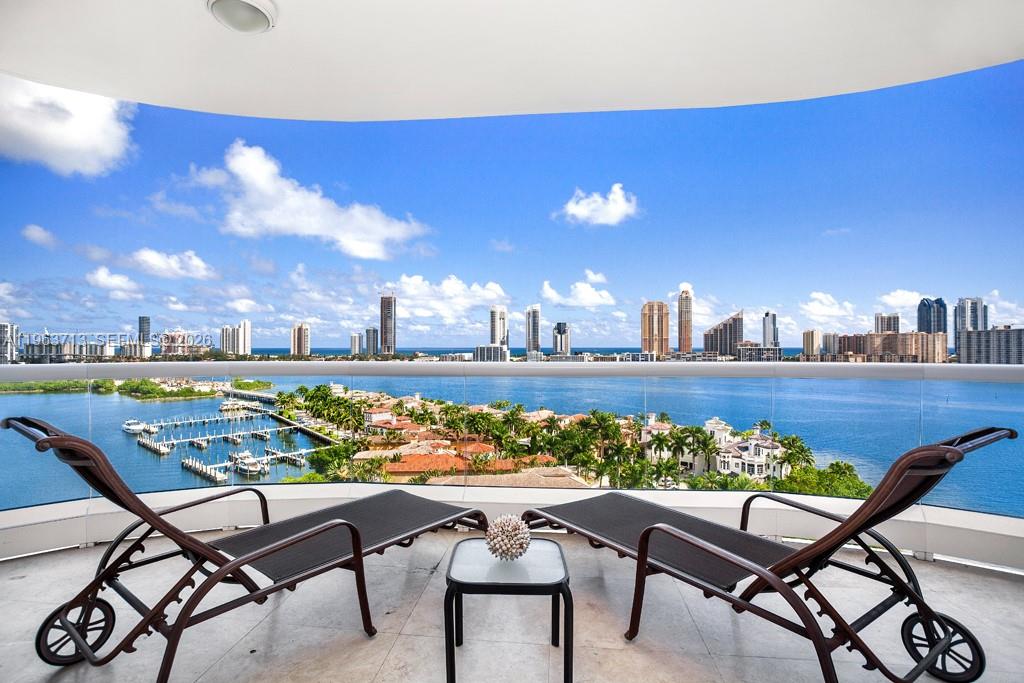 6000 Island Blvd # 1404