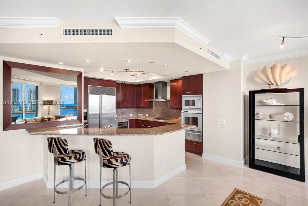 6000 Island Blvd # 1404