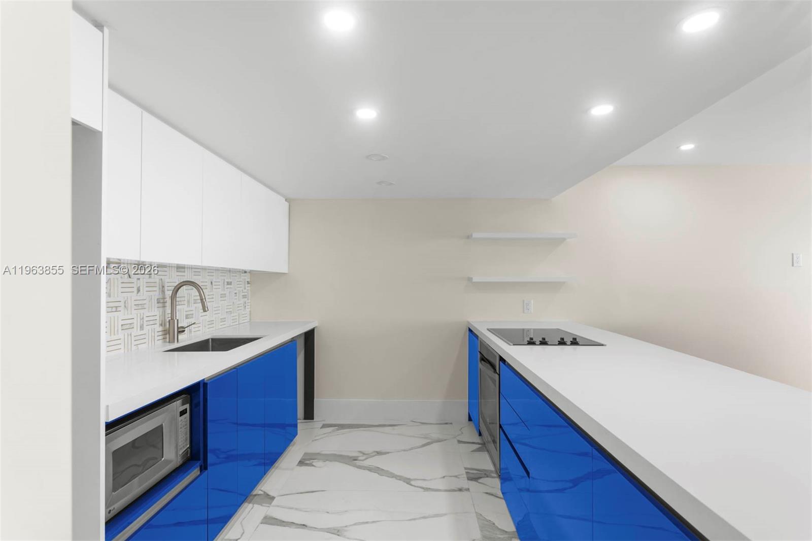 3973 NE 167th St # 12