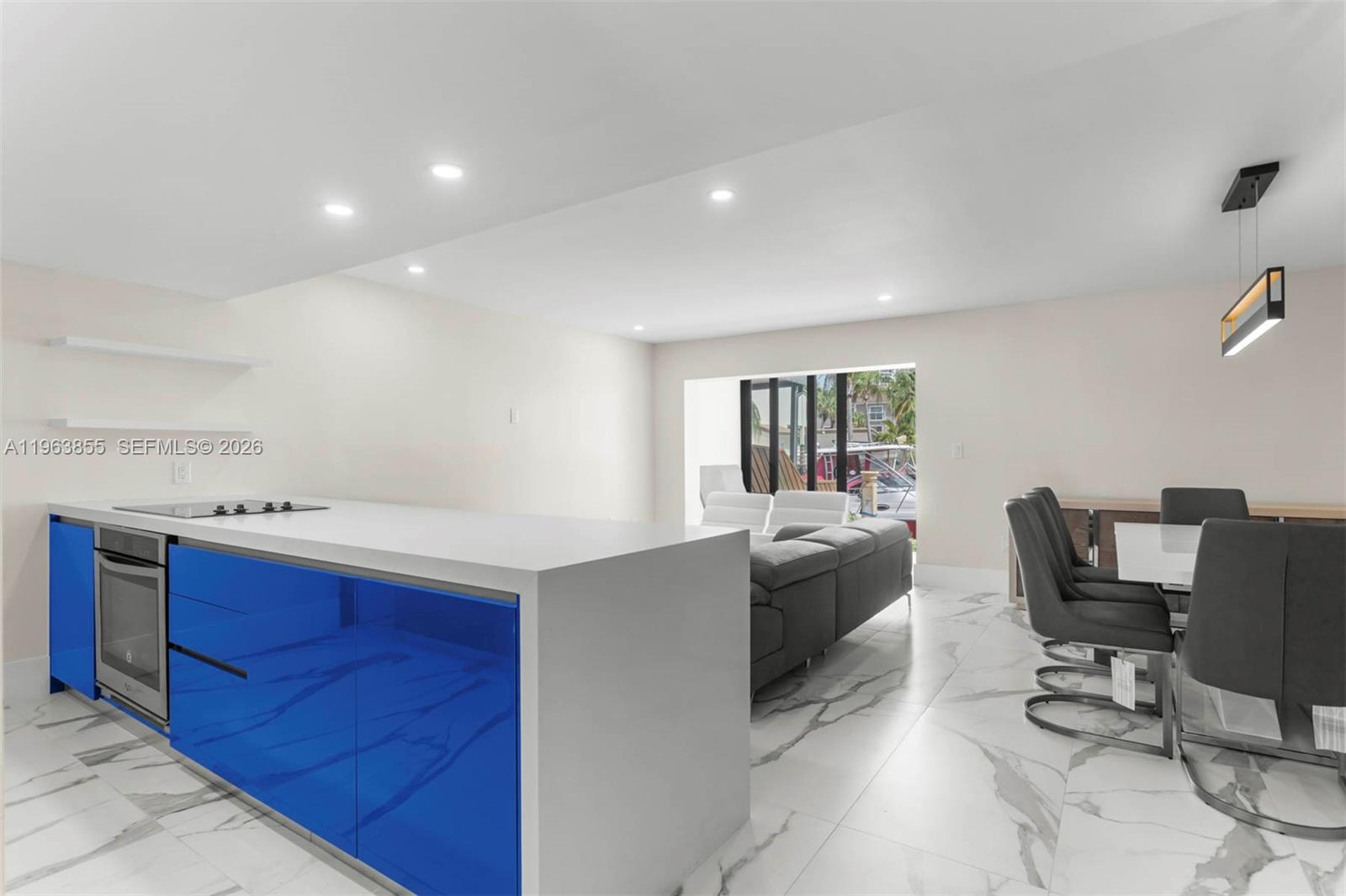 3973 NE 167th St # 12