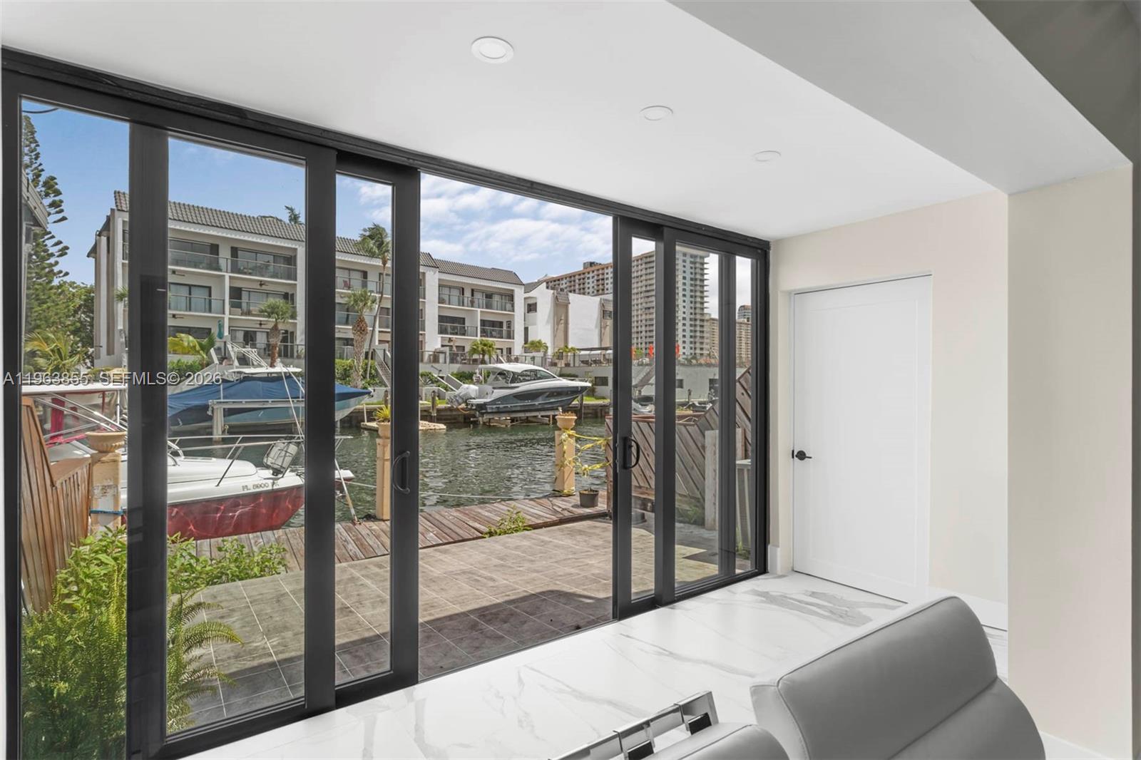 3973 NE 167th St # 12