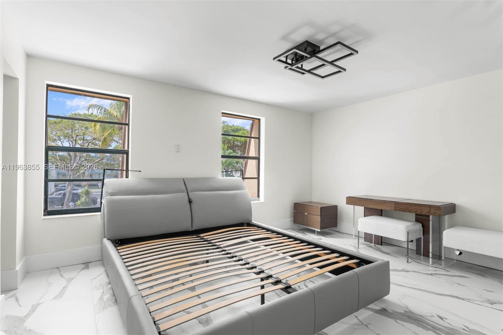 3973 NE 167th St # 12