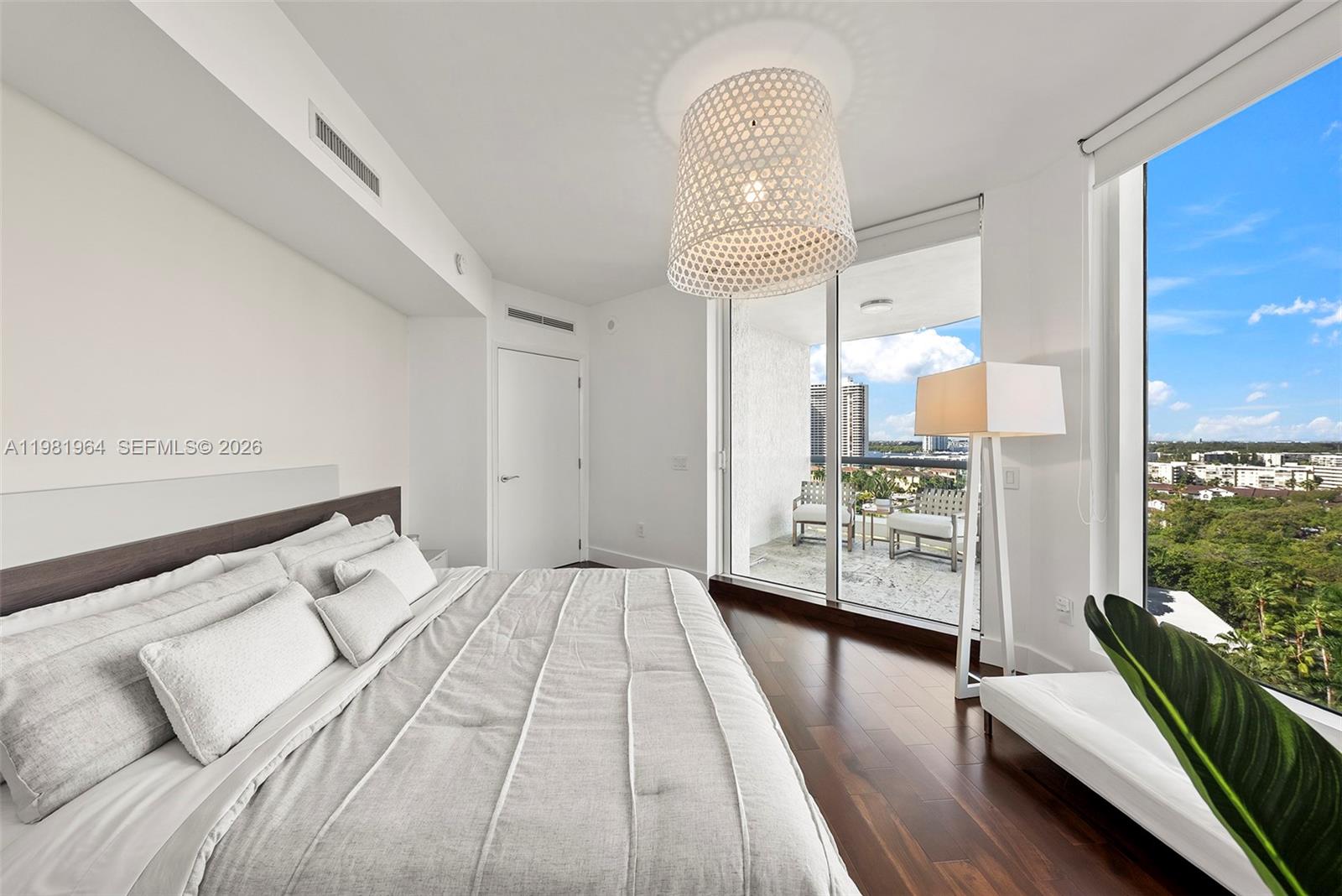 6000 Island Blvd # 1208