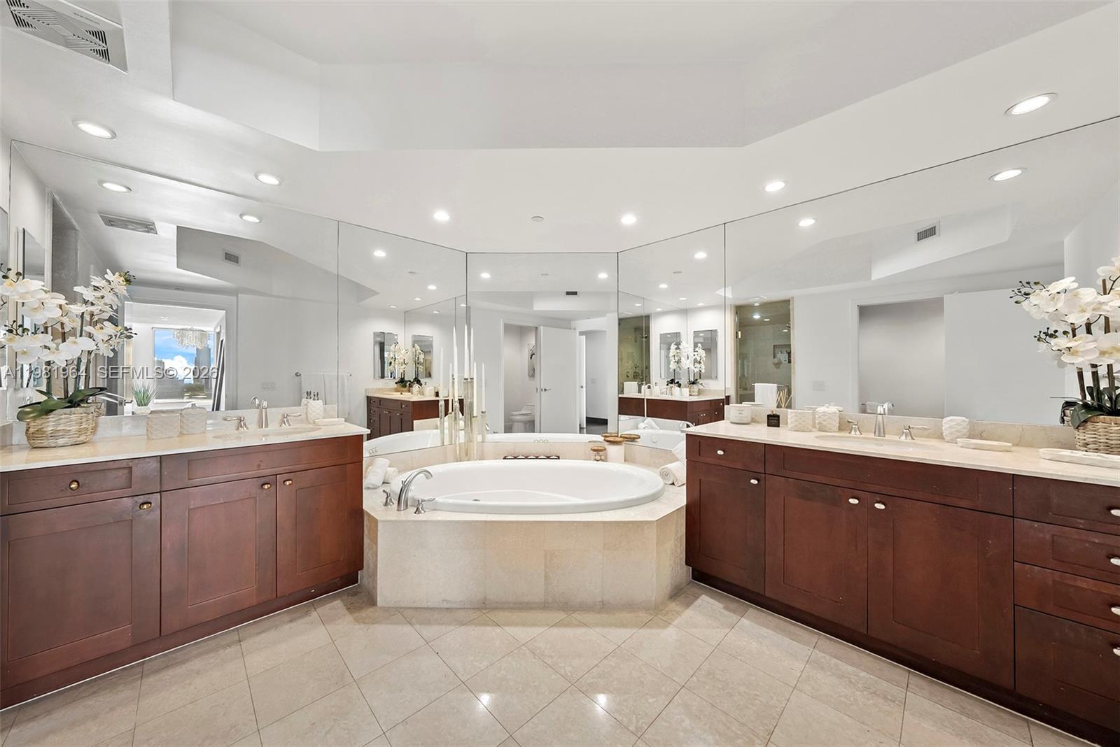 6000 Island Blvd # 1208