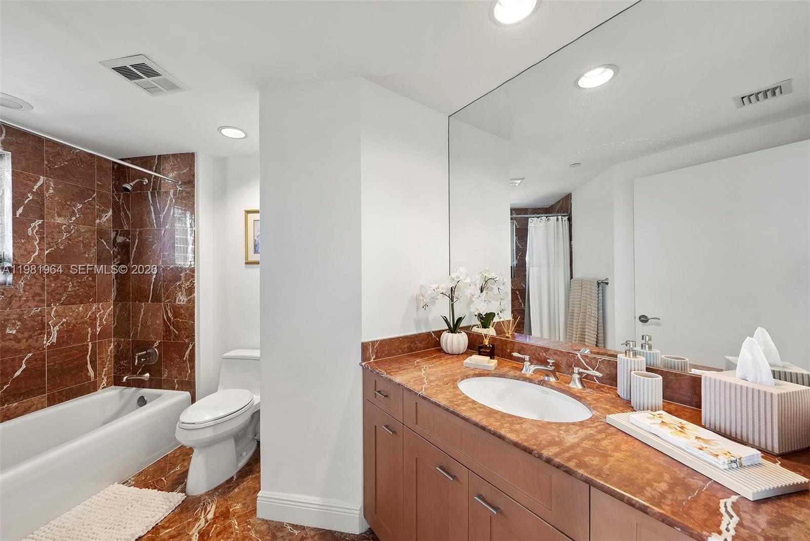 6000 Island Blvd # 1208