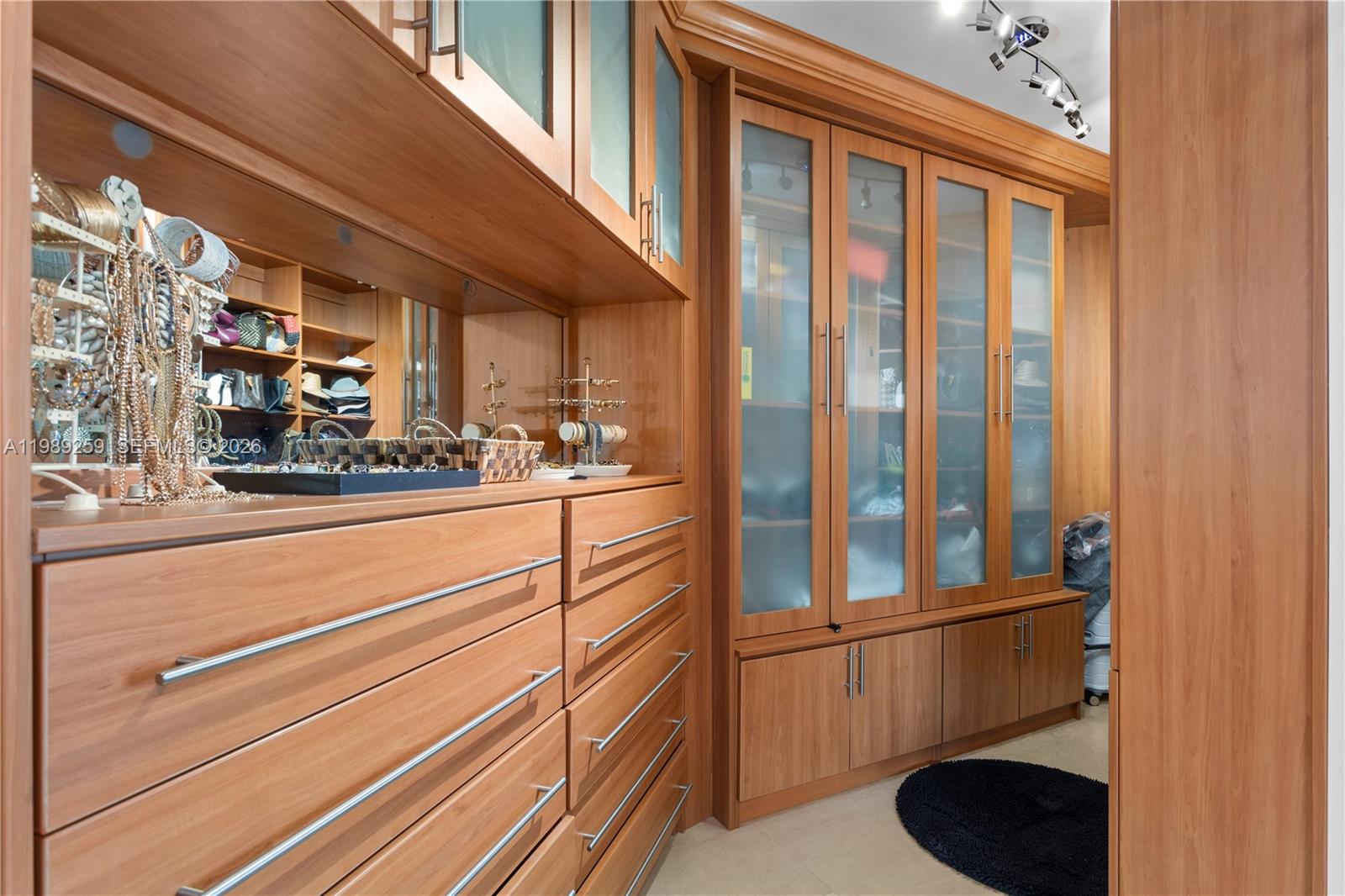 18911 Collins Ave # 1405