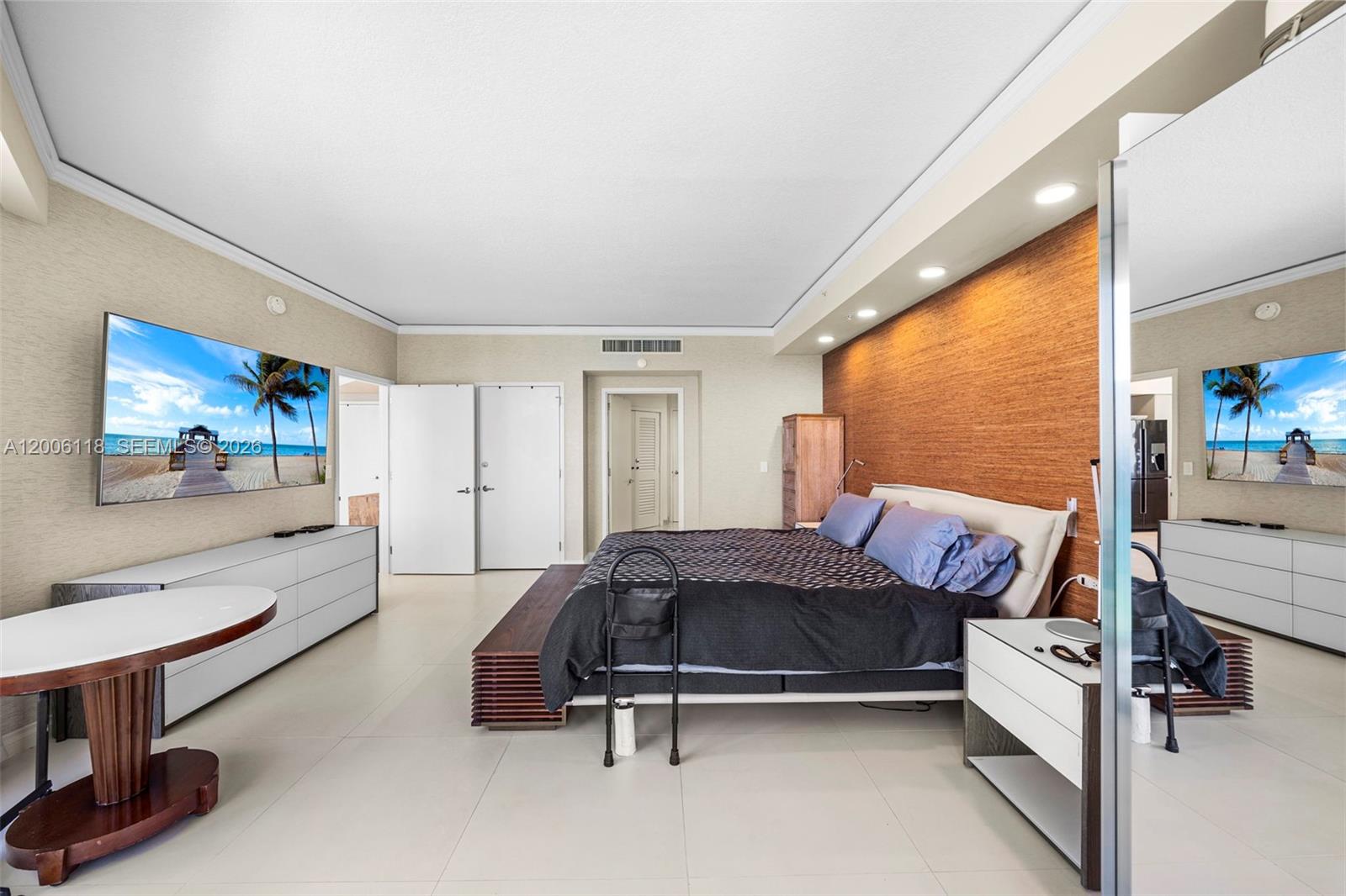 18001 Collins Ave # 2209