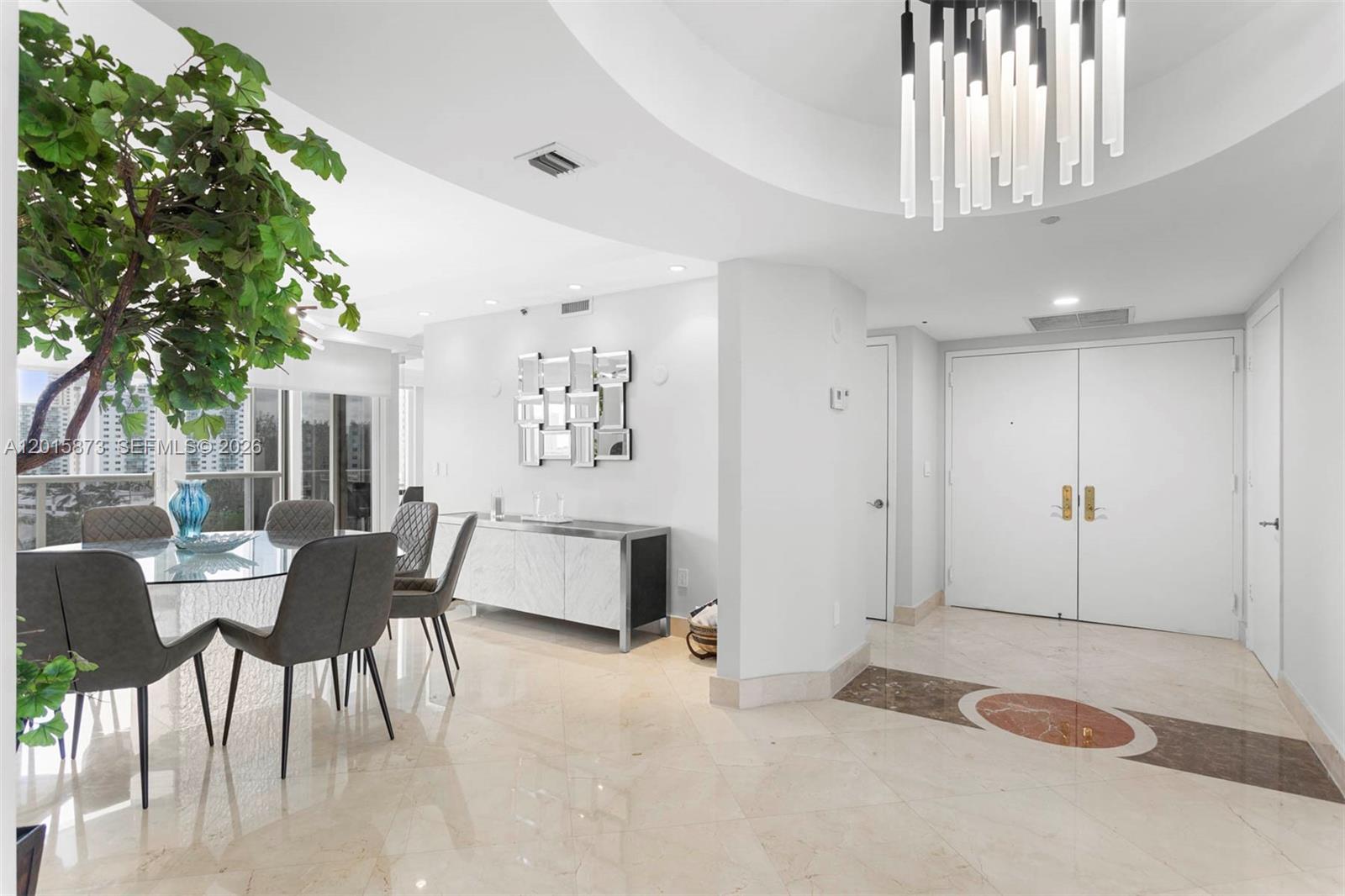 19111 Collins Ave # 604
