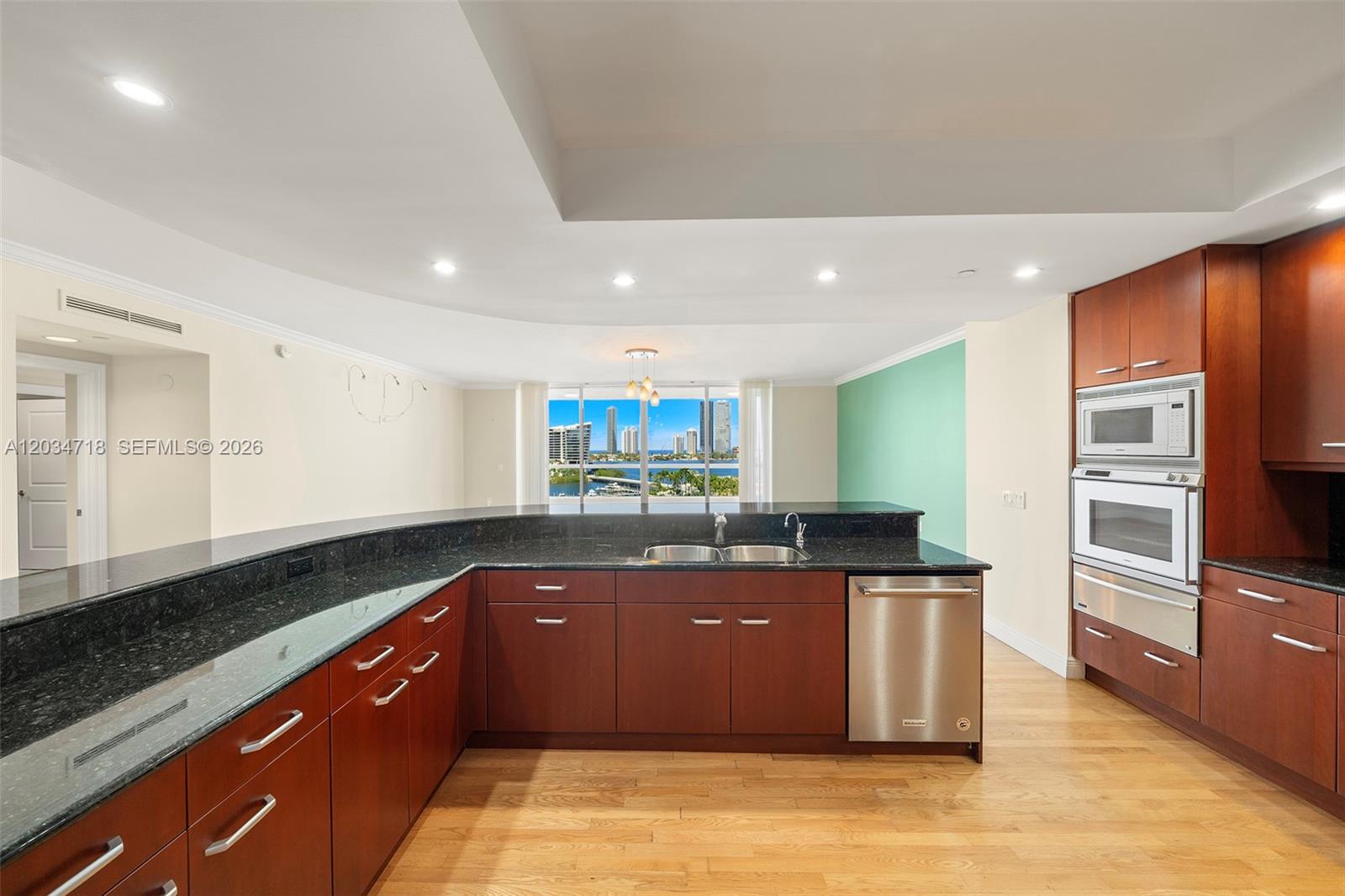 6000 Island Blvd # 1002