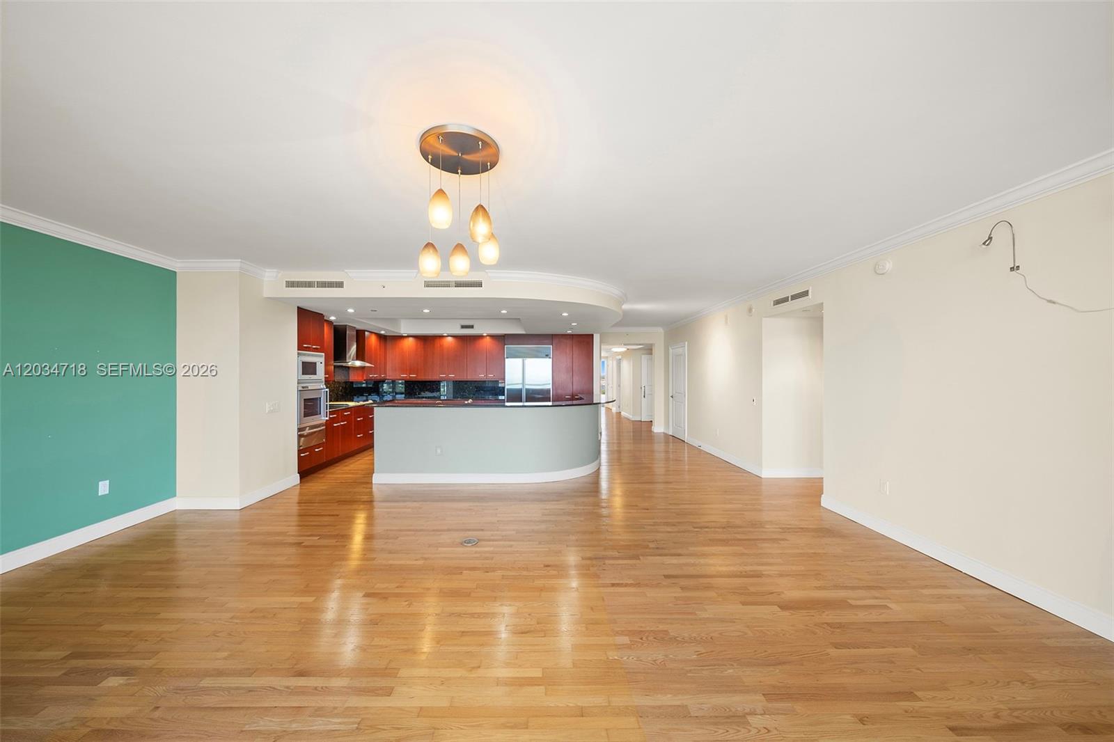 6000 Island Blvd # 1002