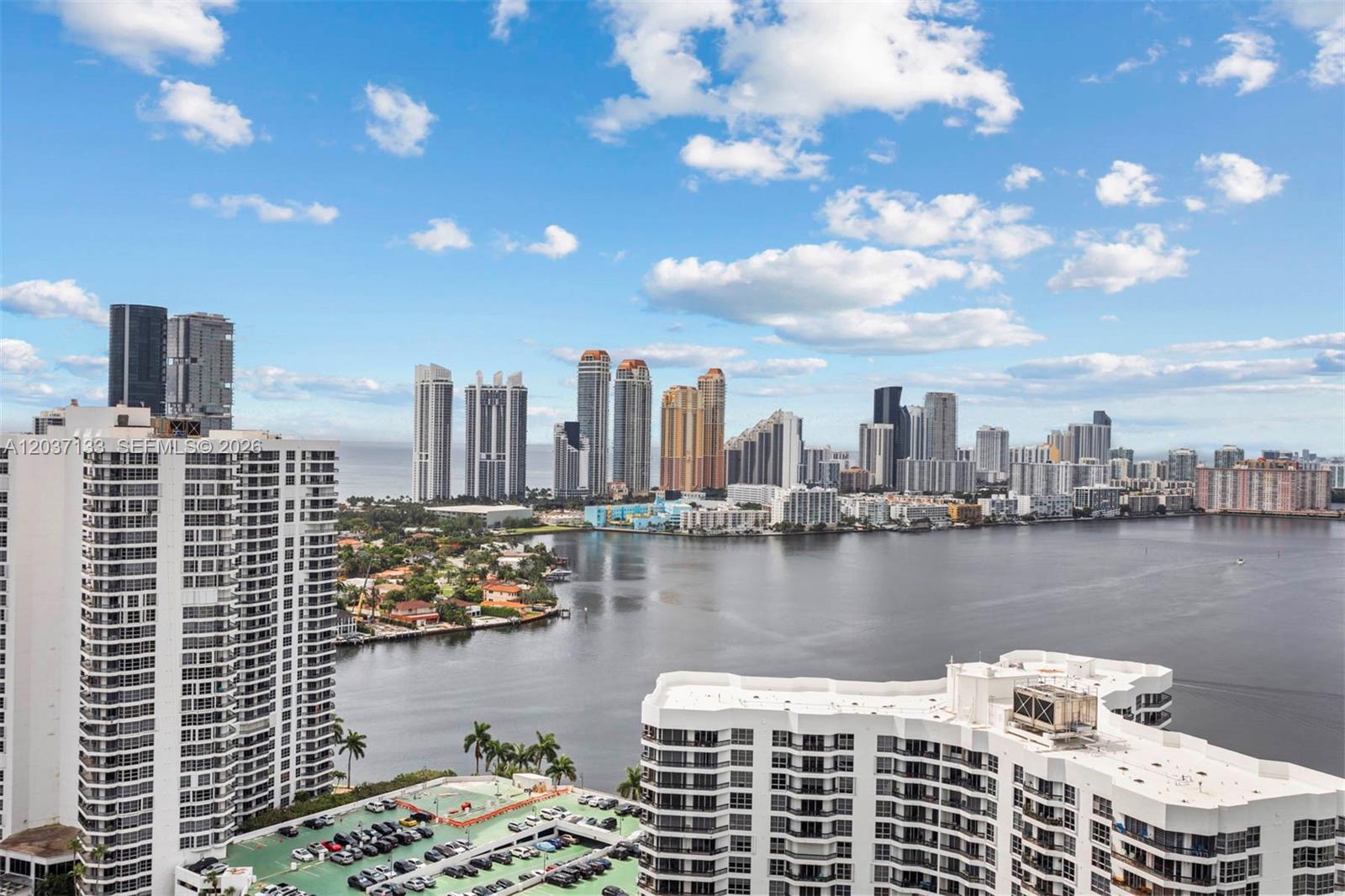 3500 Mystic Pointe Dr # 3307